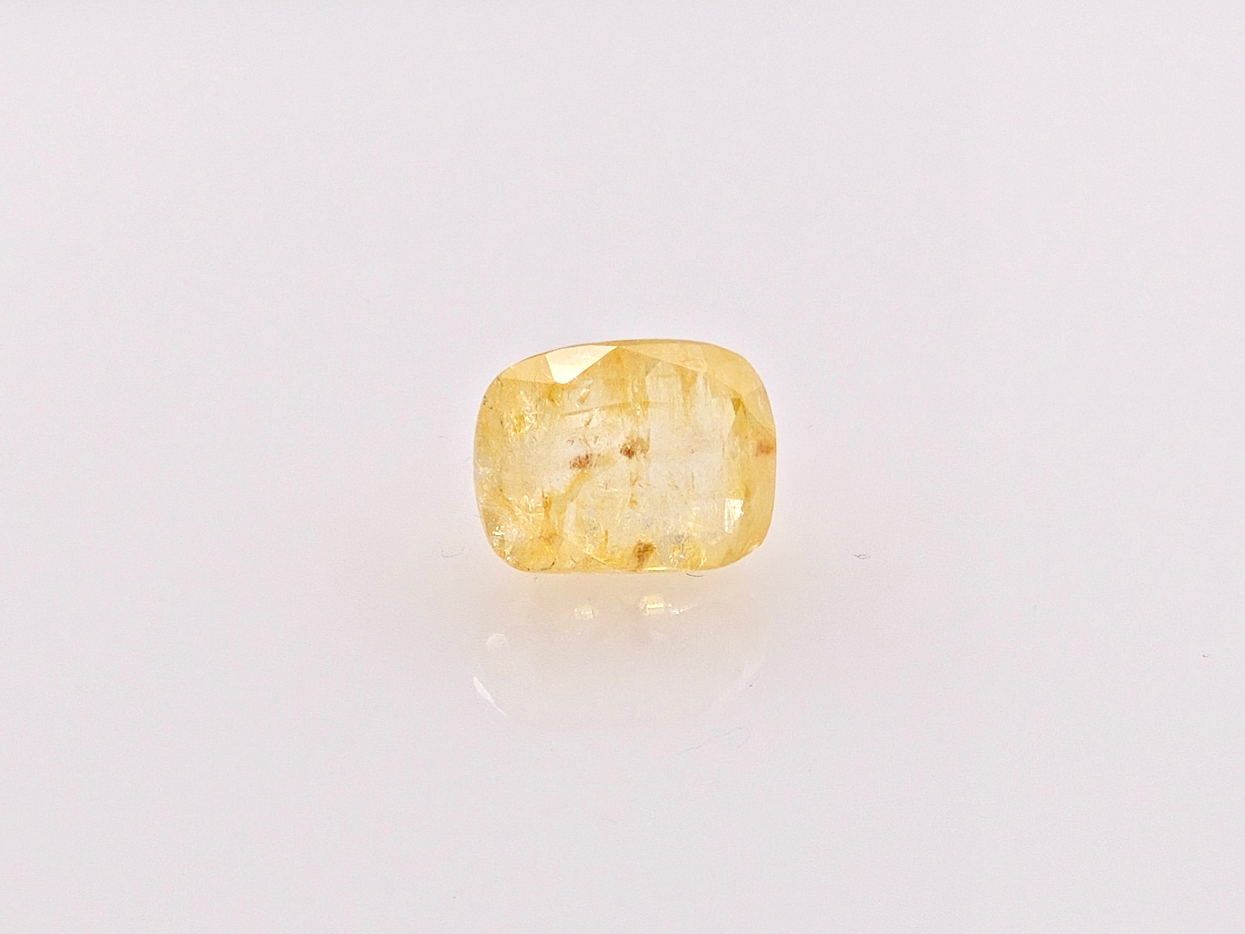 YELLOW SAPPHIRE- 5.84 Carats