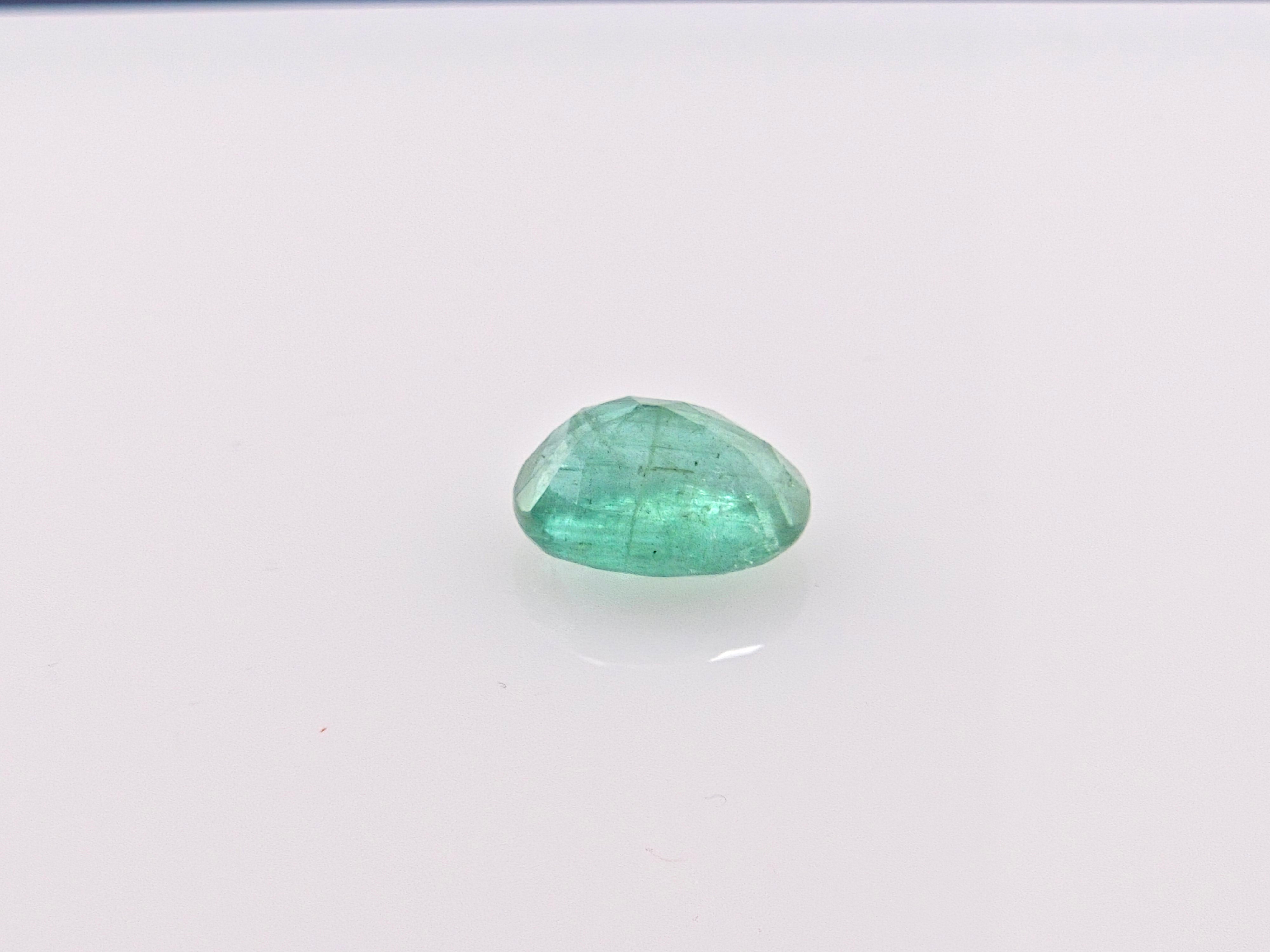 EMERALD- 3.77 Carats