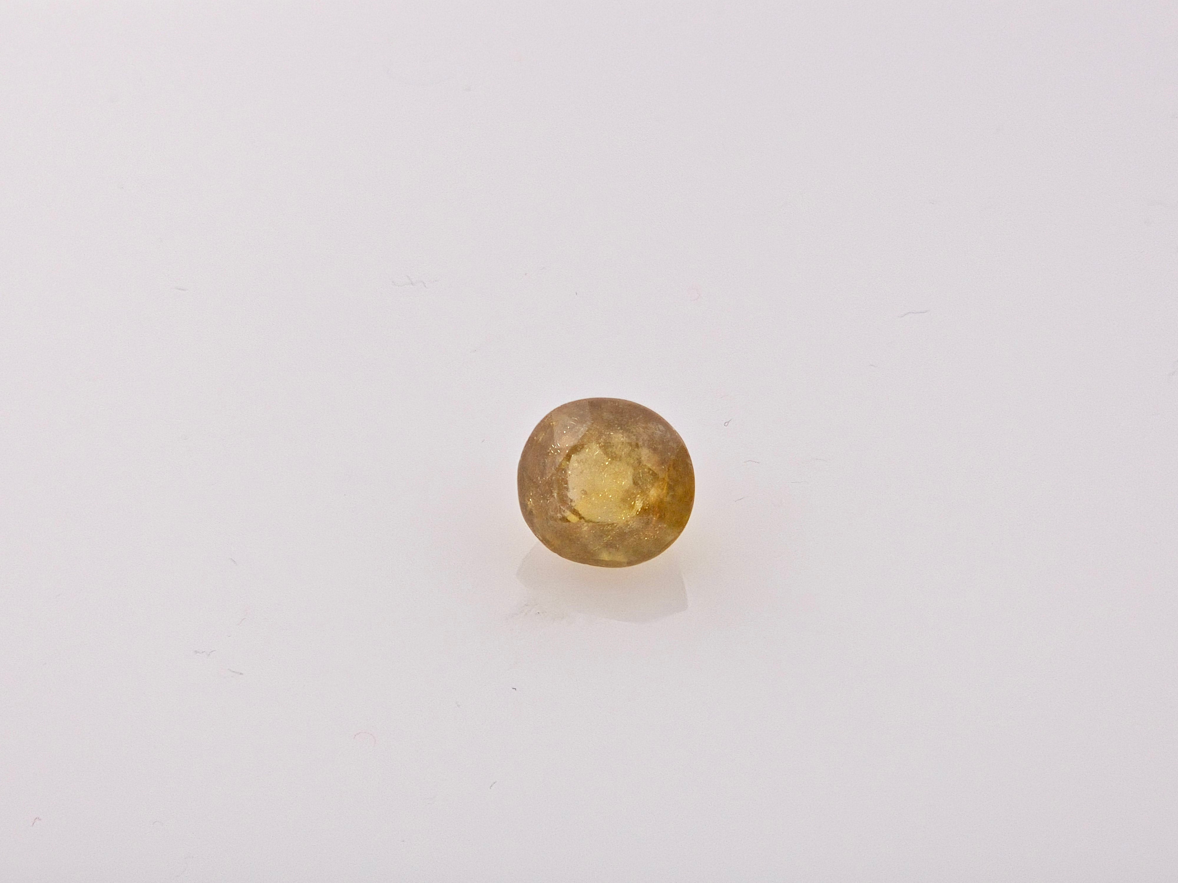 YELLOW SAPPHIRE - 4.58 Carats