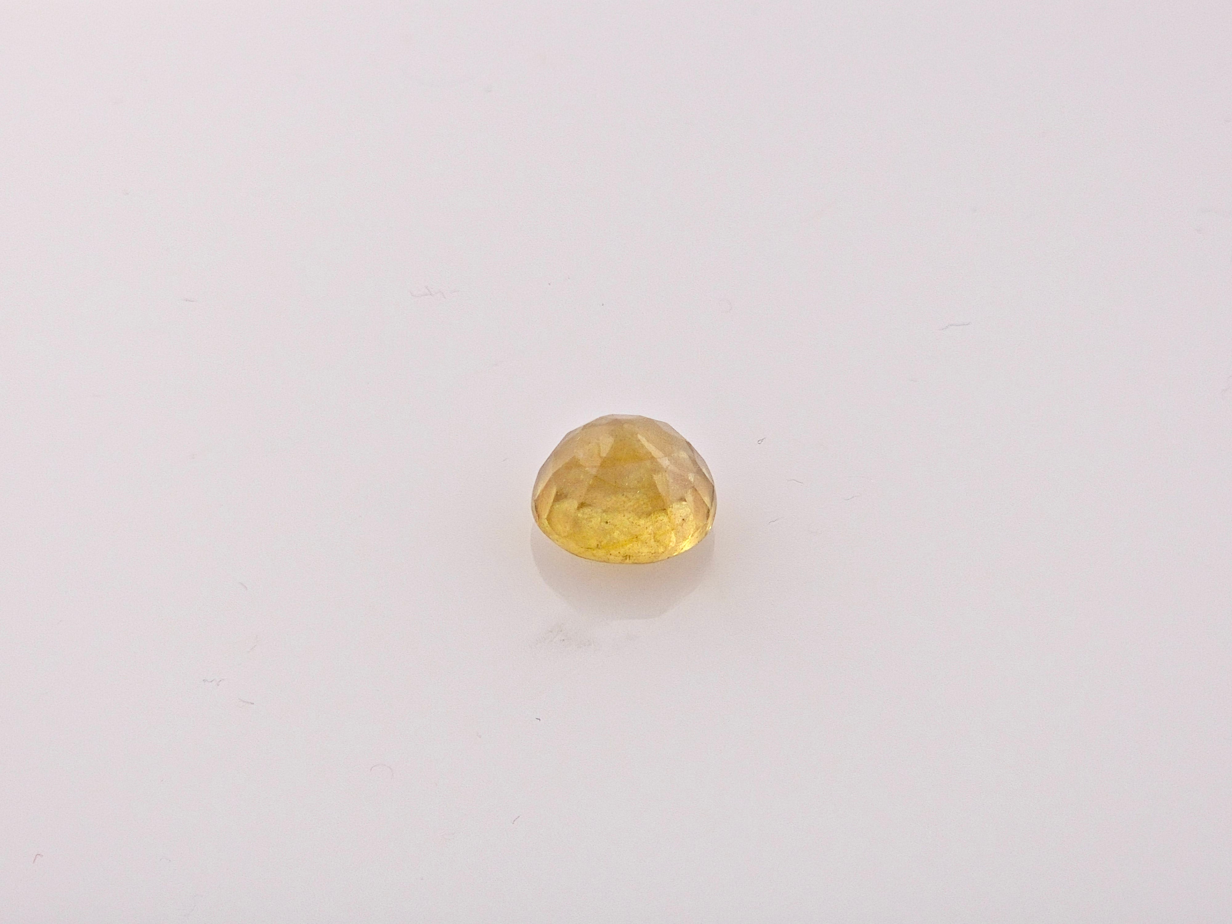YELLOW SAPPHIRE - 4.58 Carats
