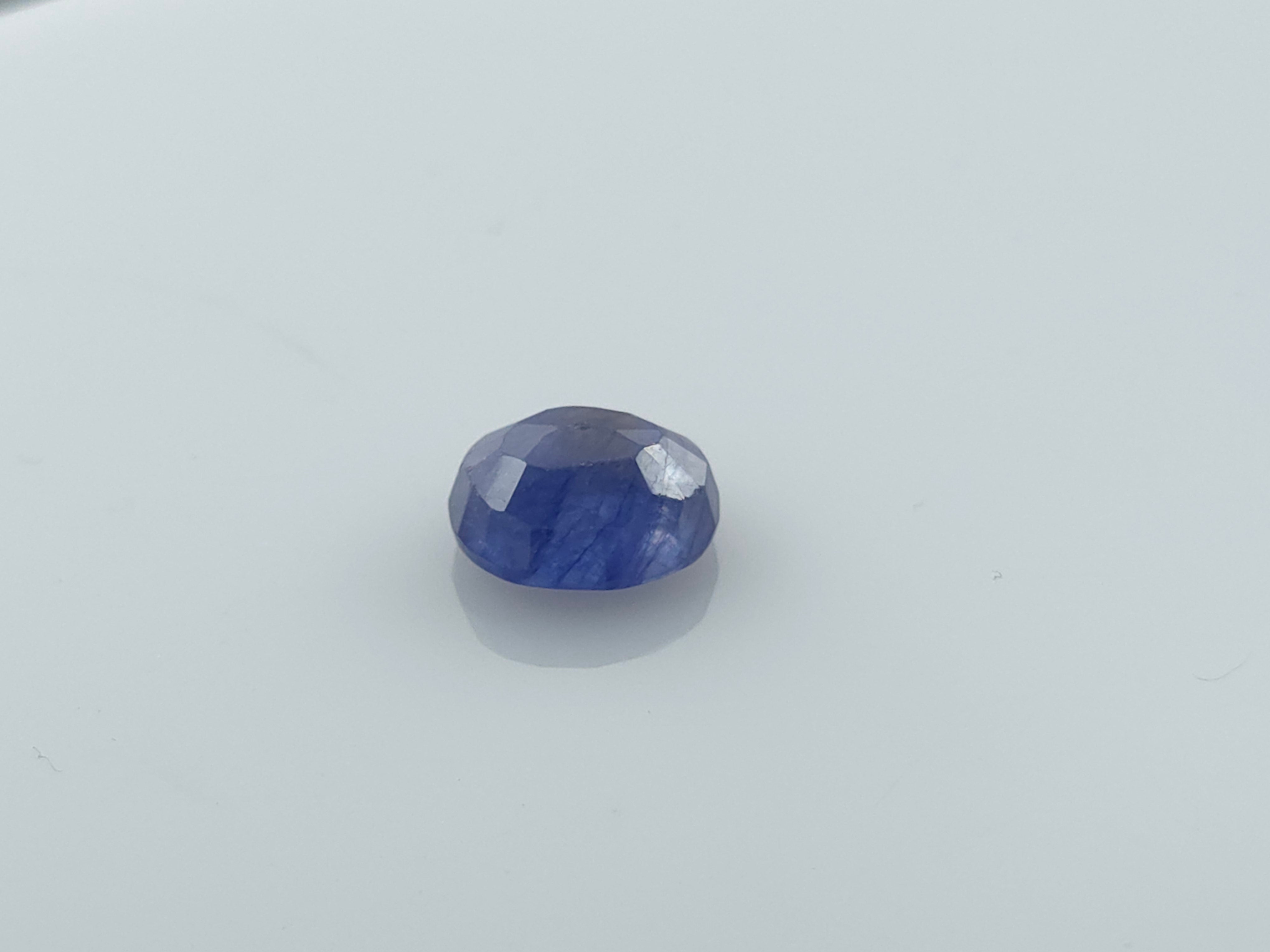 BLUE SAPPHIRE - 4.88 CARATS