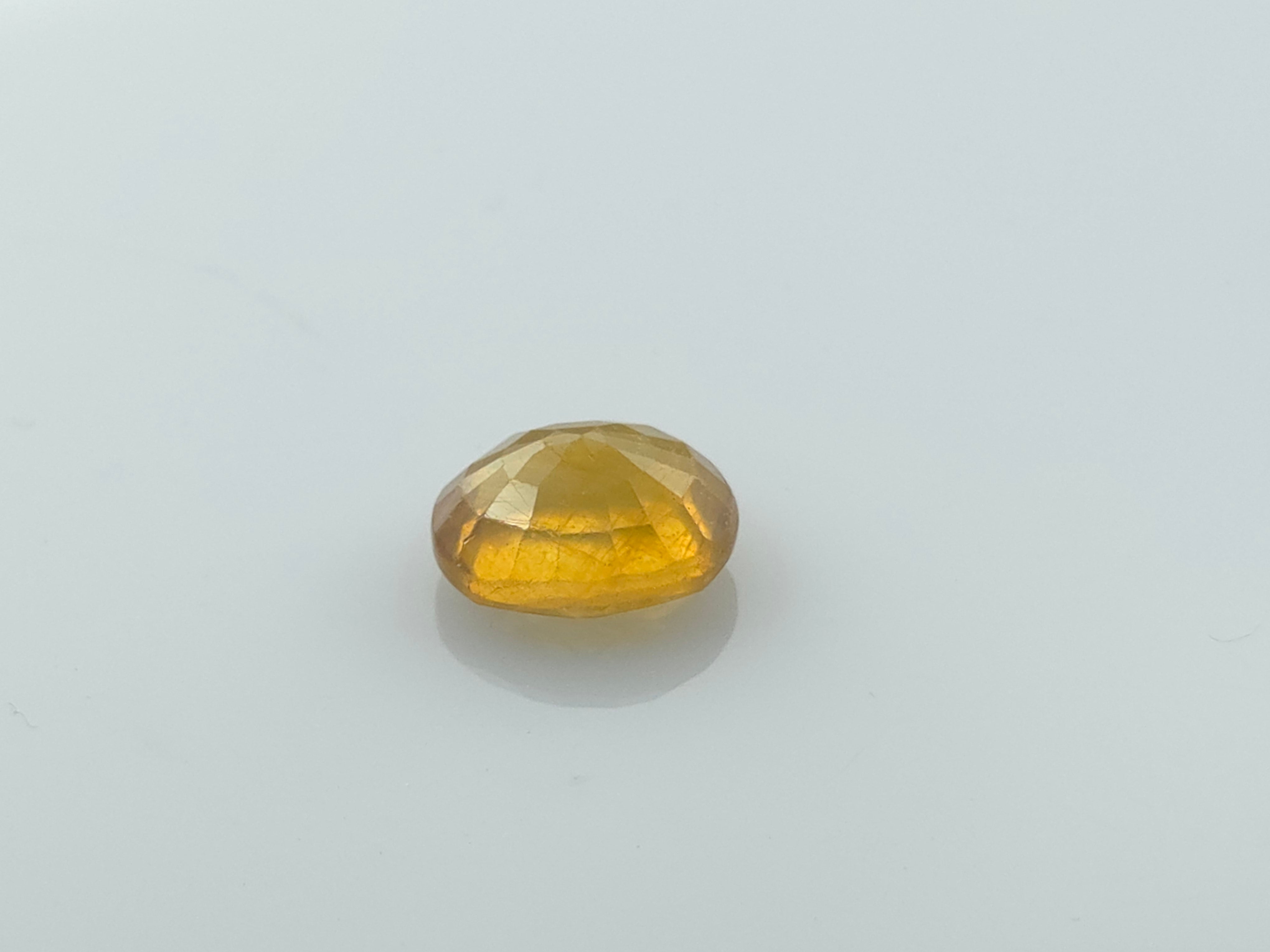 YELLOW SAPPHIRE - 6.42 CARATS
