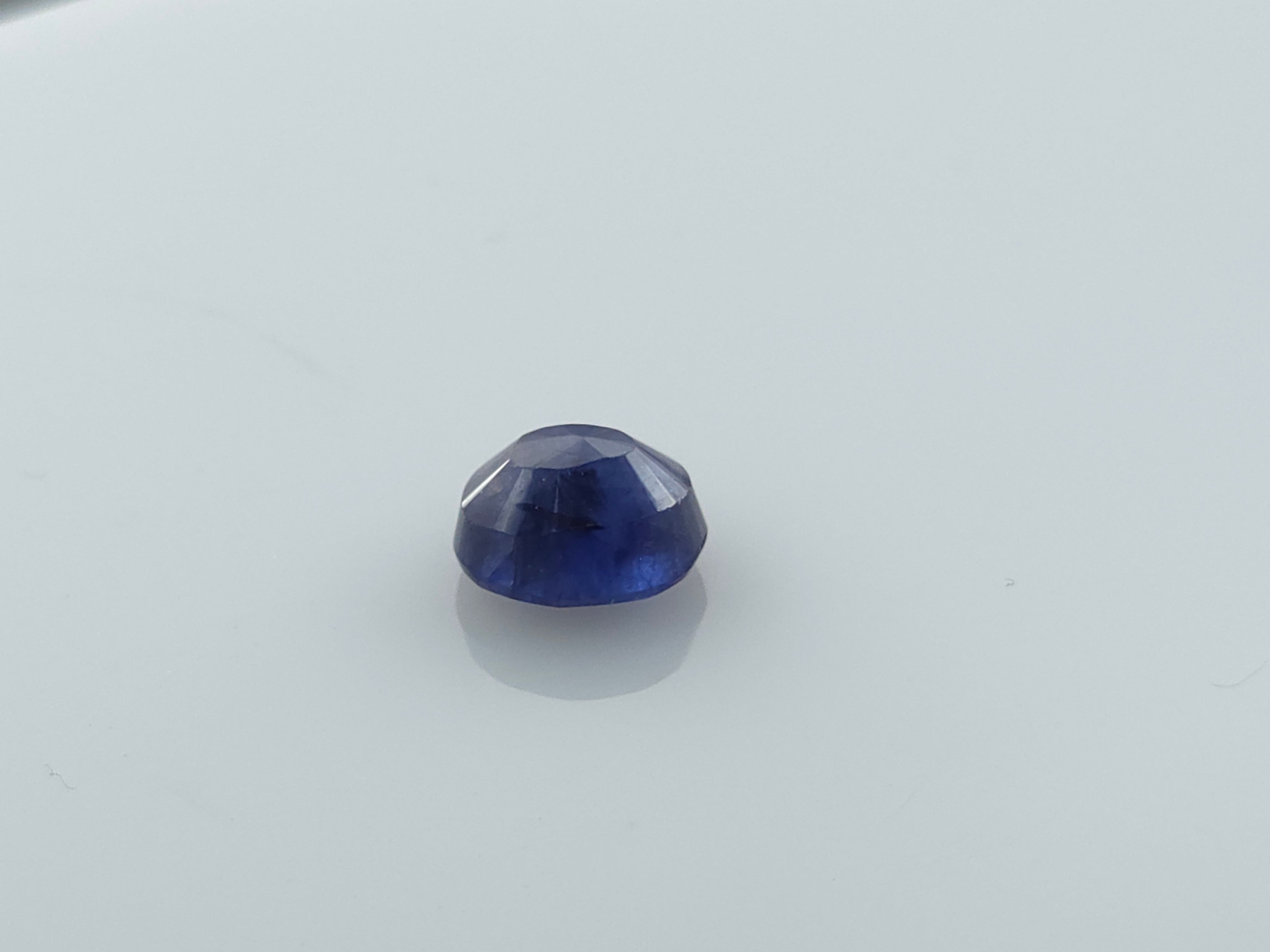BLUE SAPPHIRE - 4.44 CARATS