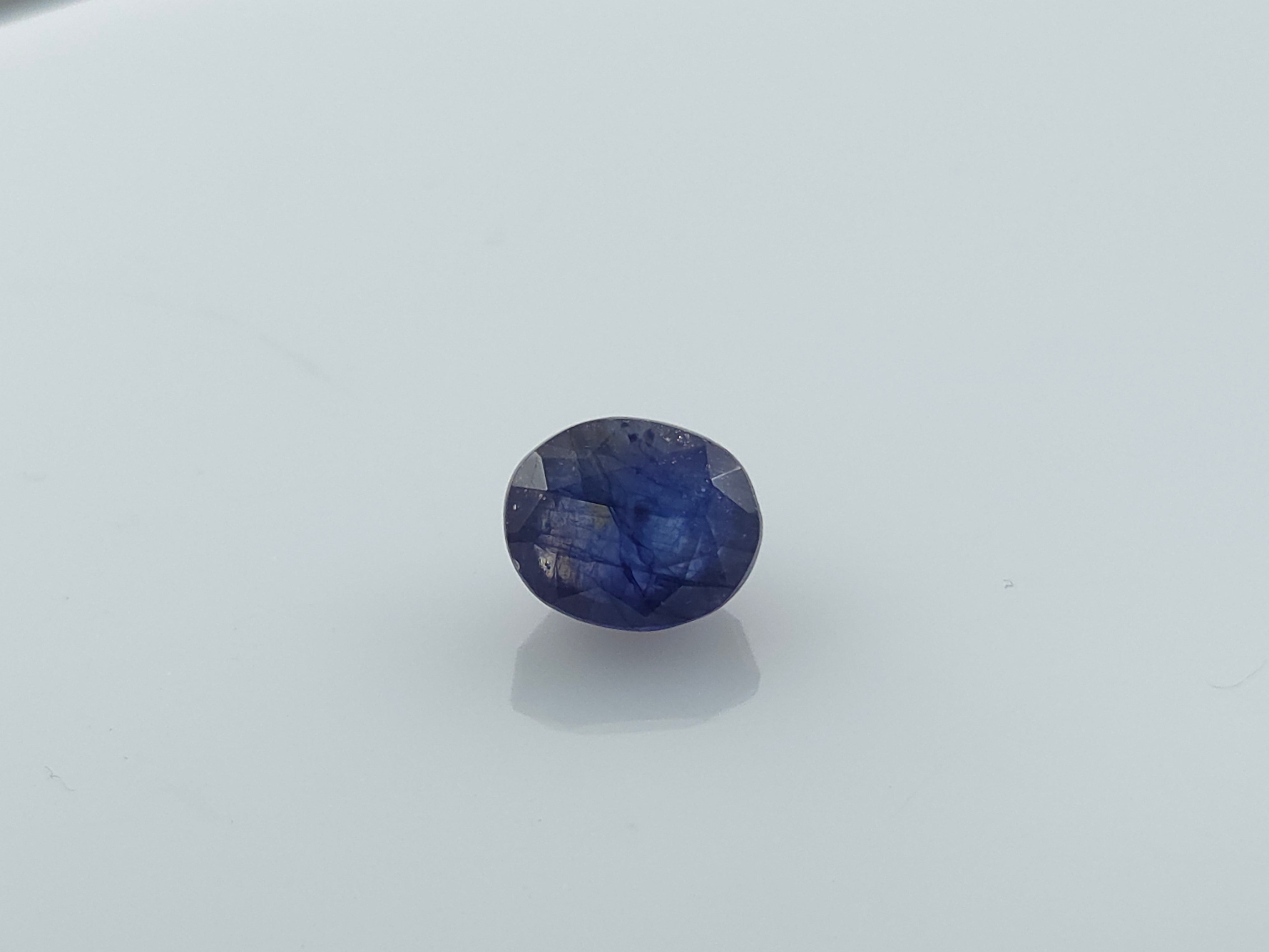 BLUE SAPPHIRE - 4.44 CARATS