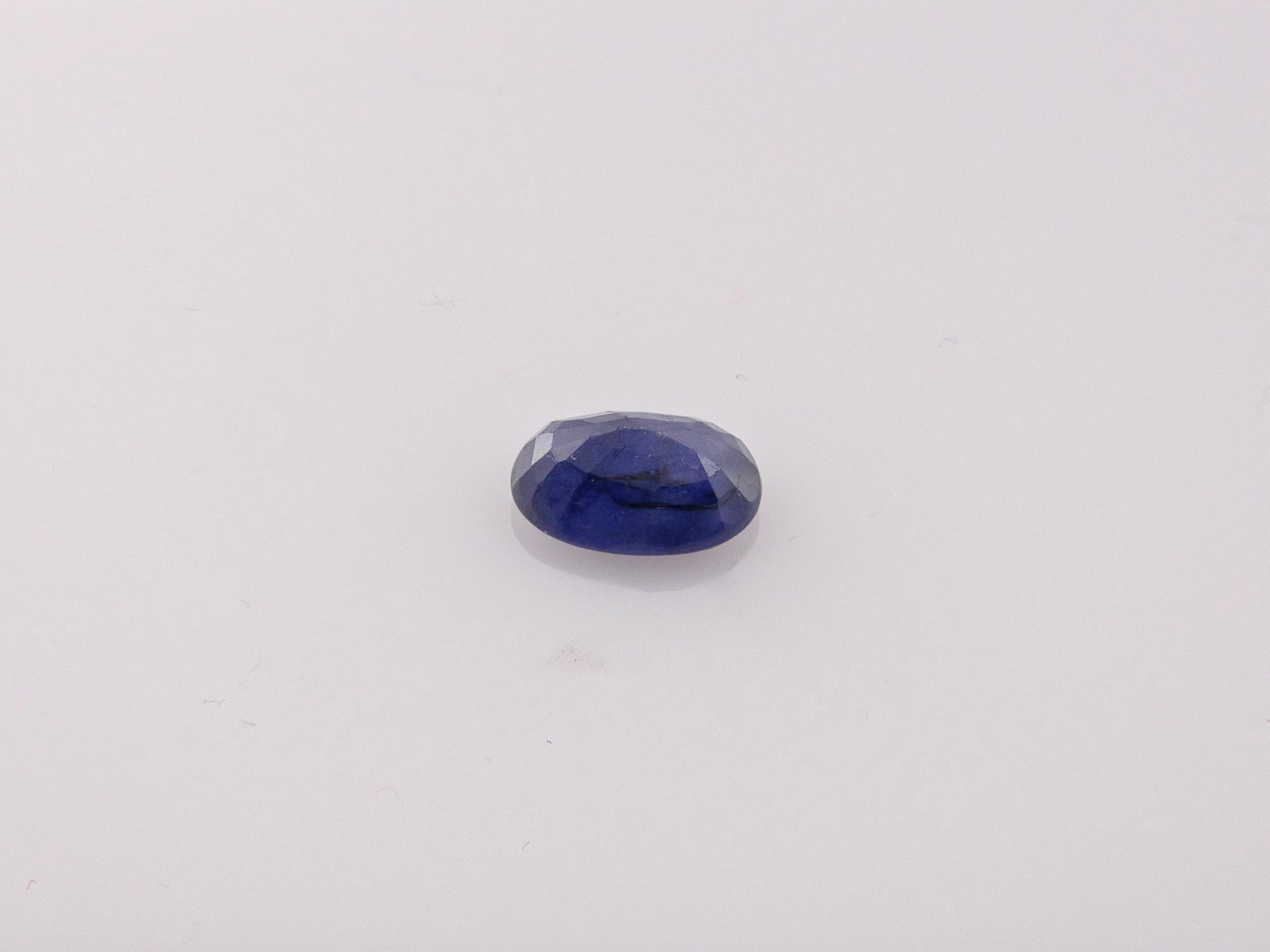 BLUE SAPPHIRE - 5.02 Carats
