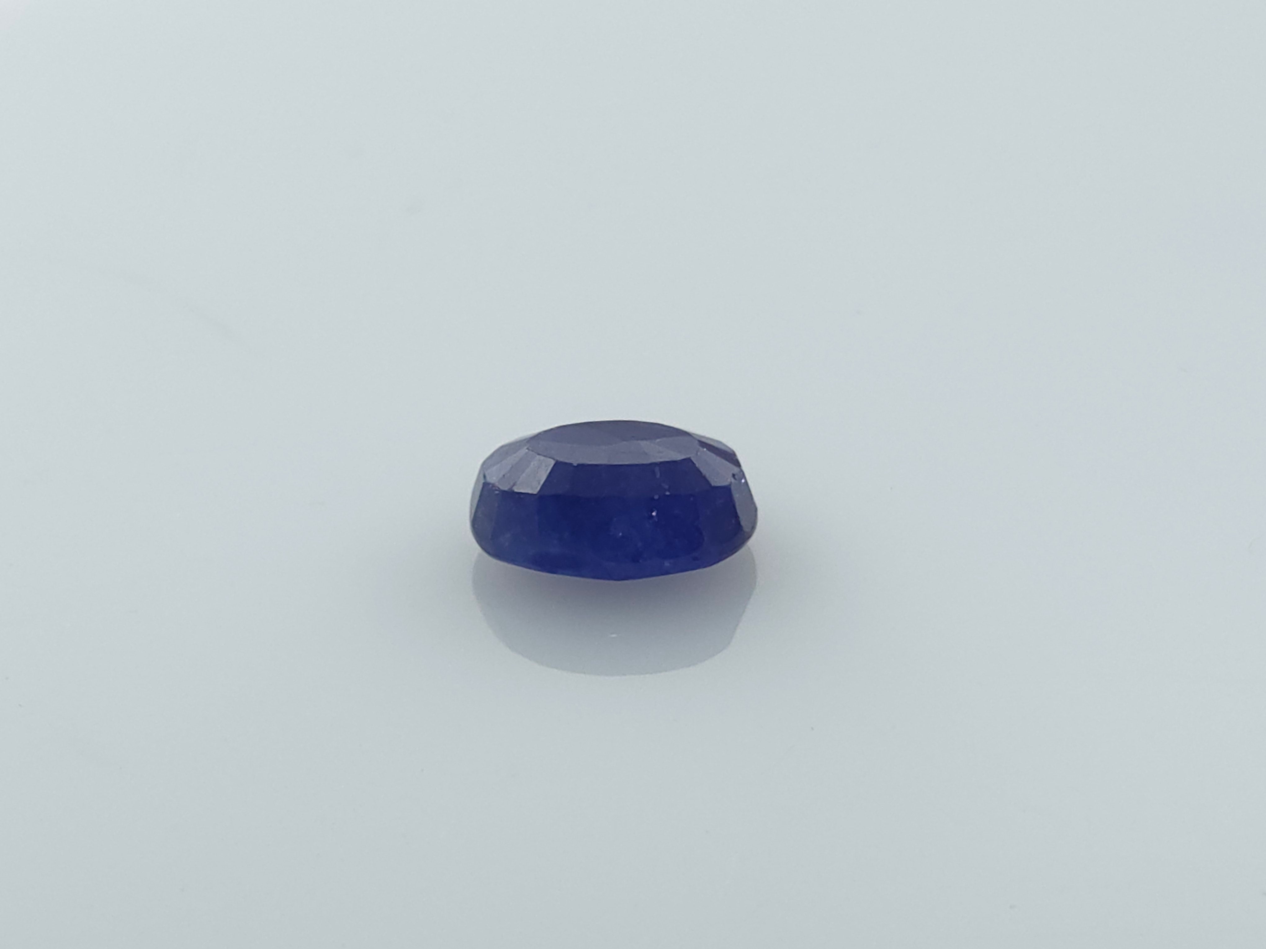 BLUE SAPPHIRE - 4.43 CARATS