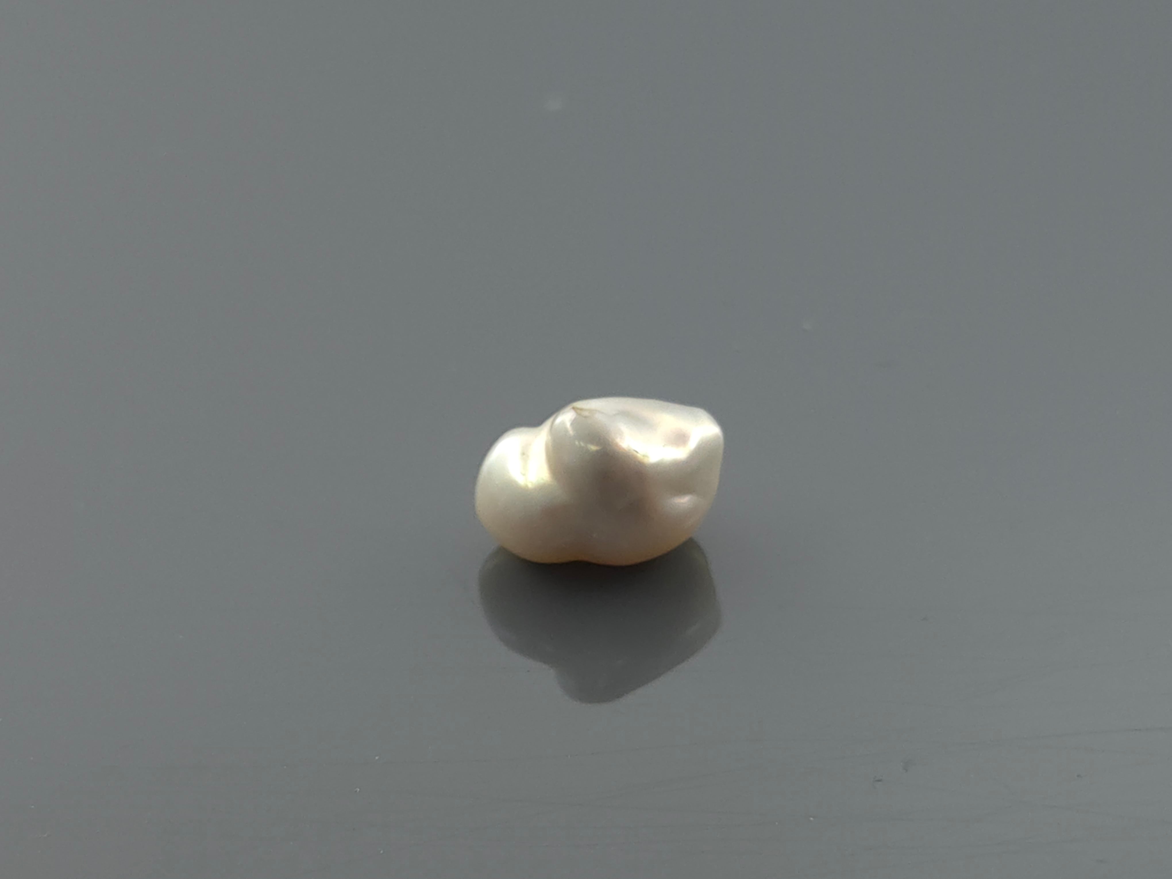PEARL - 3.55 CARATS