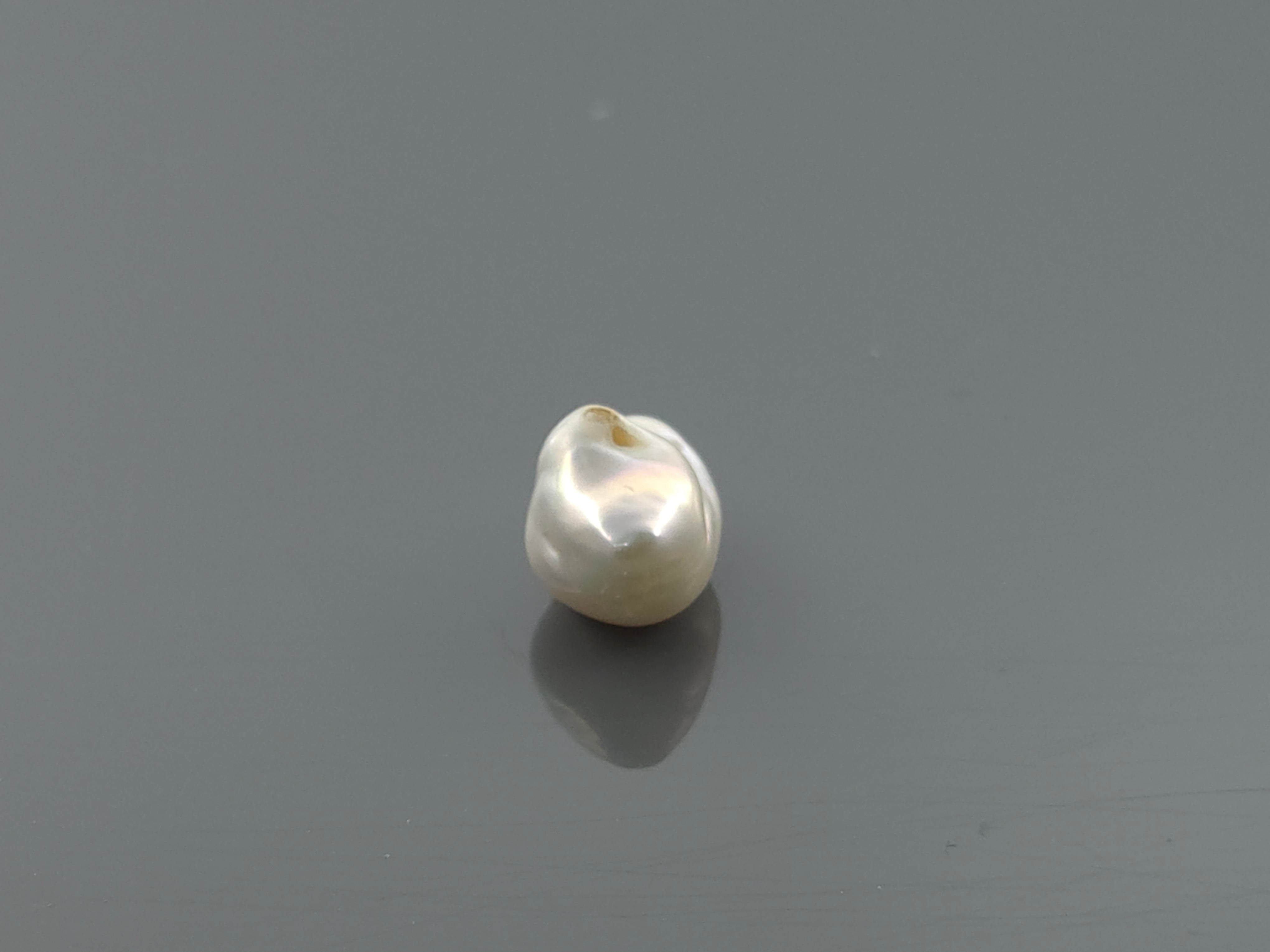 PEARL - 3.55 CARATS