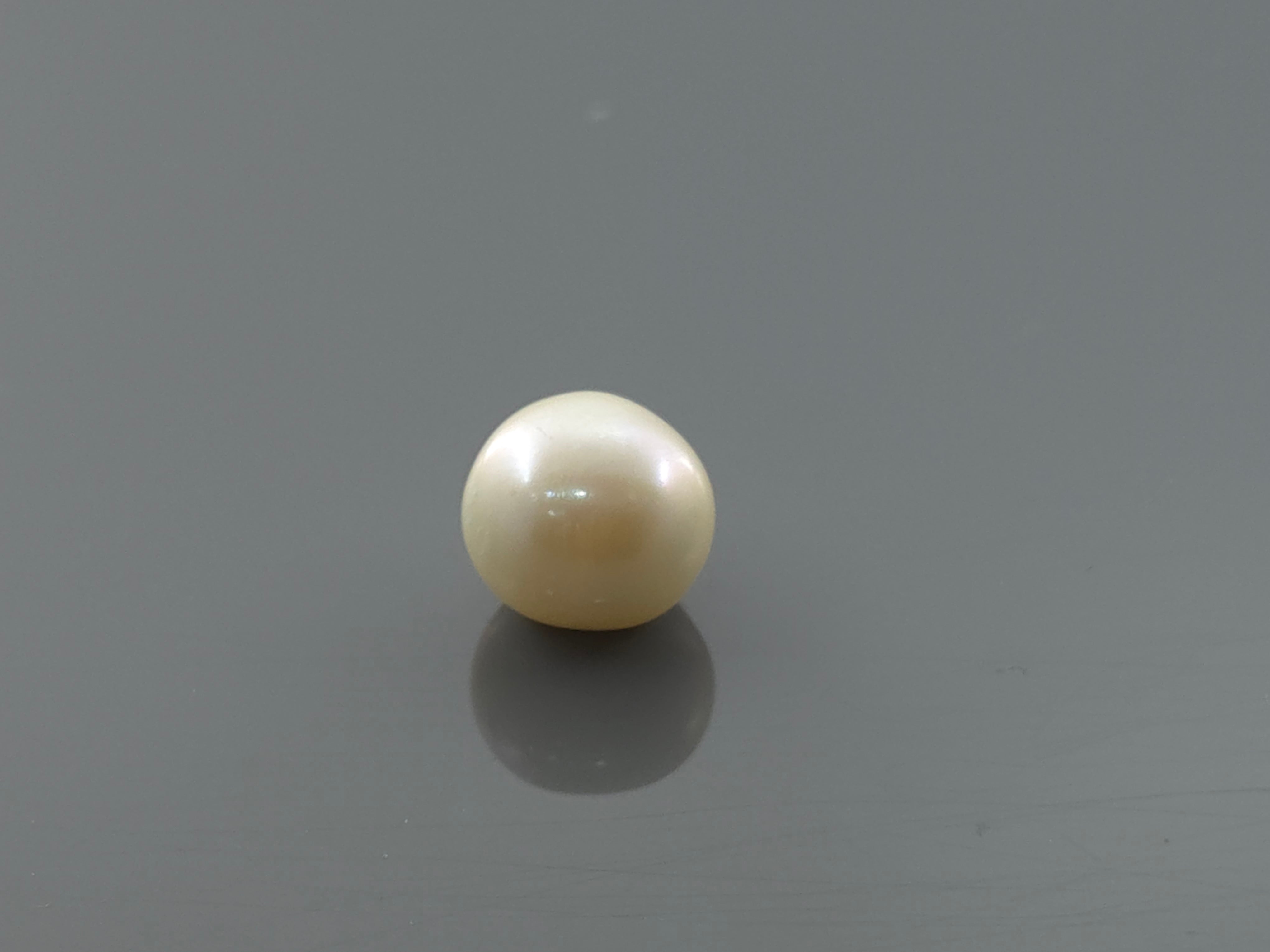 PEARL - 5.57 CARATS