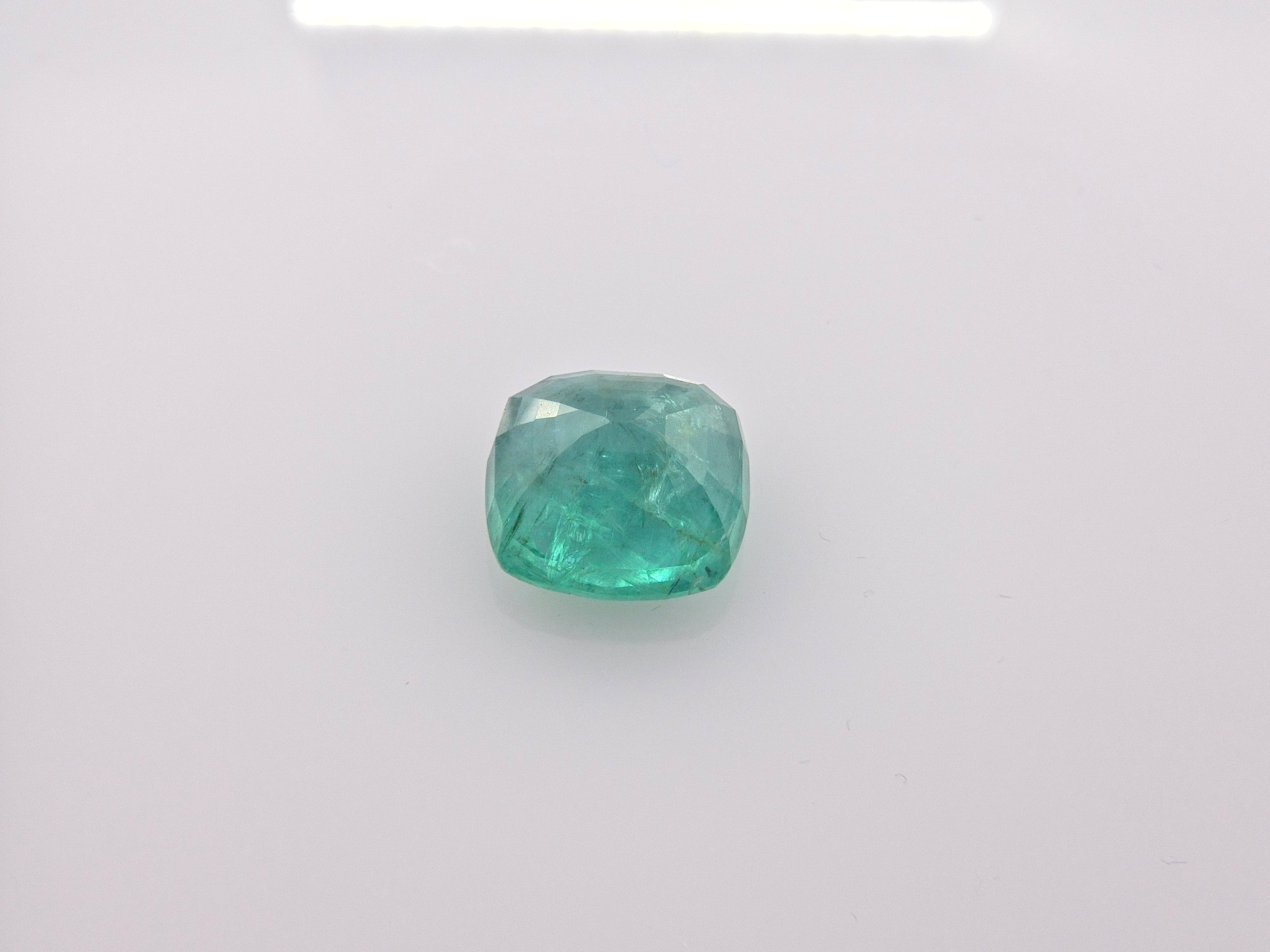 EMERALD - 12.35 Carats