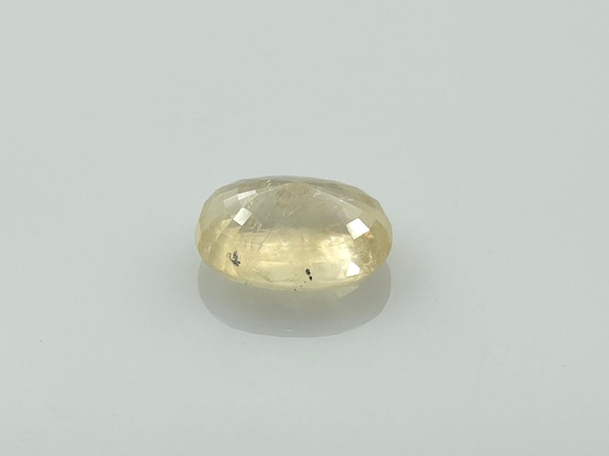 YELLOW SAPPHIRE - 15.39 CARATS