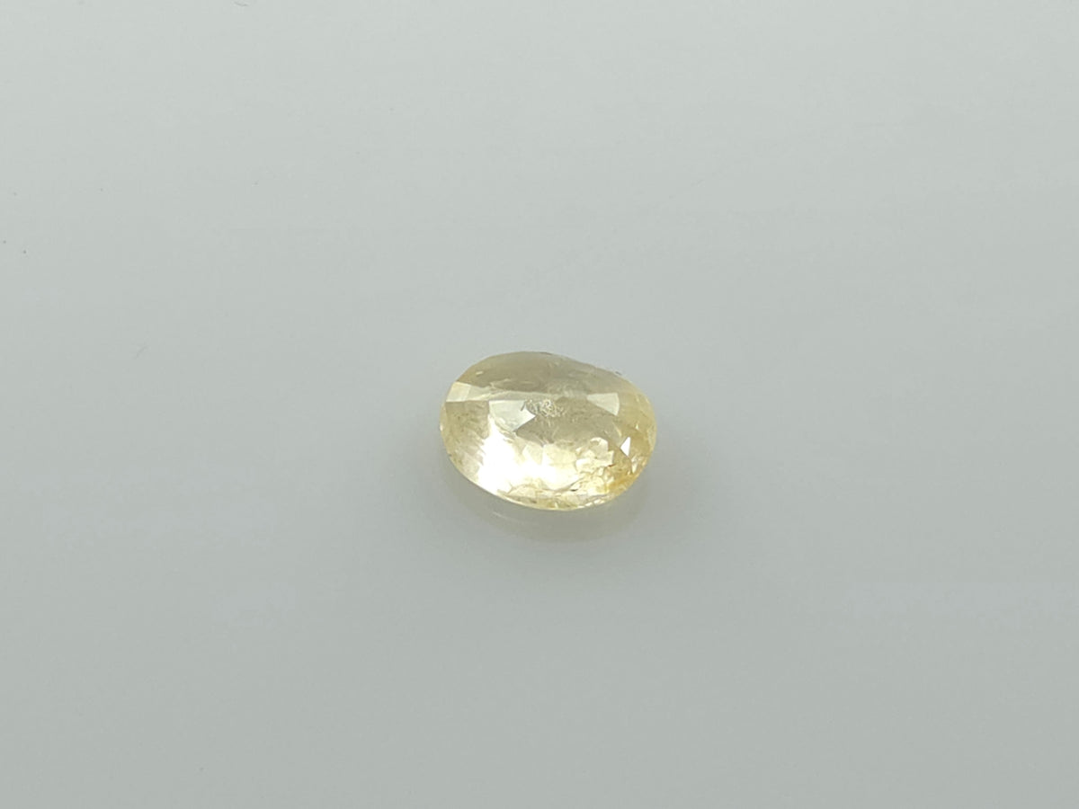 YELLOW SAPPHIRE - 4.33 CARATS