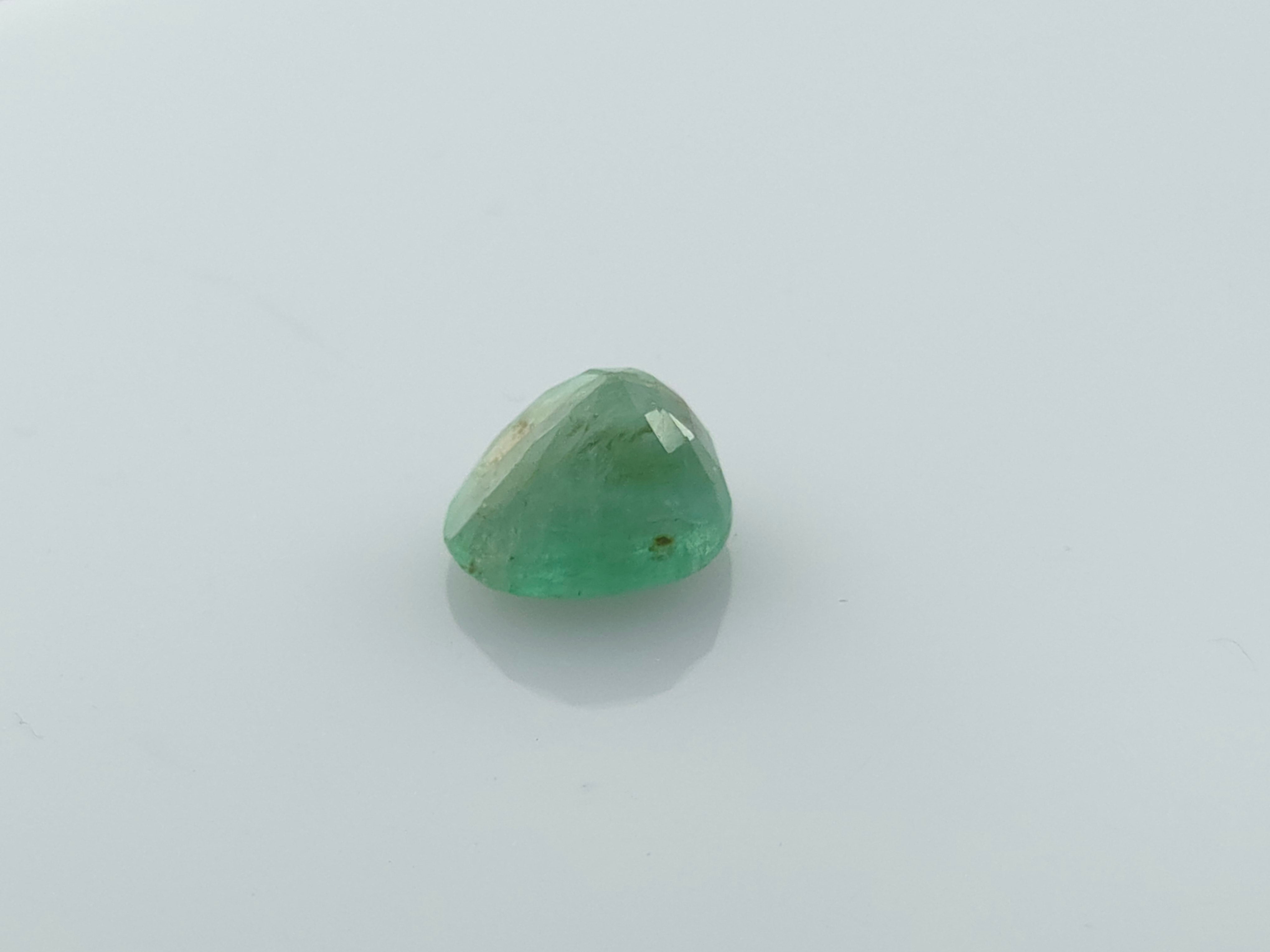 EMERALD - 4.8 CARATS