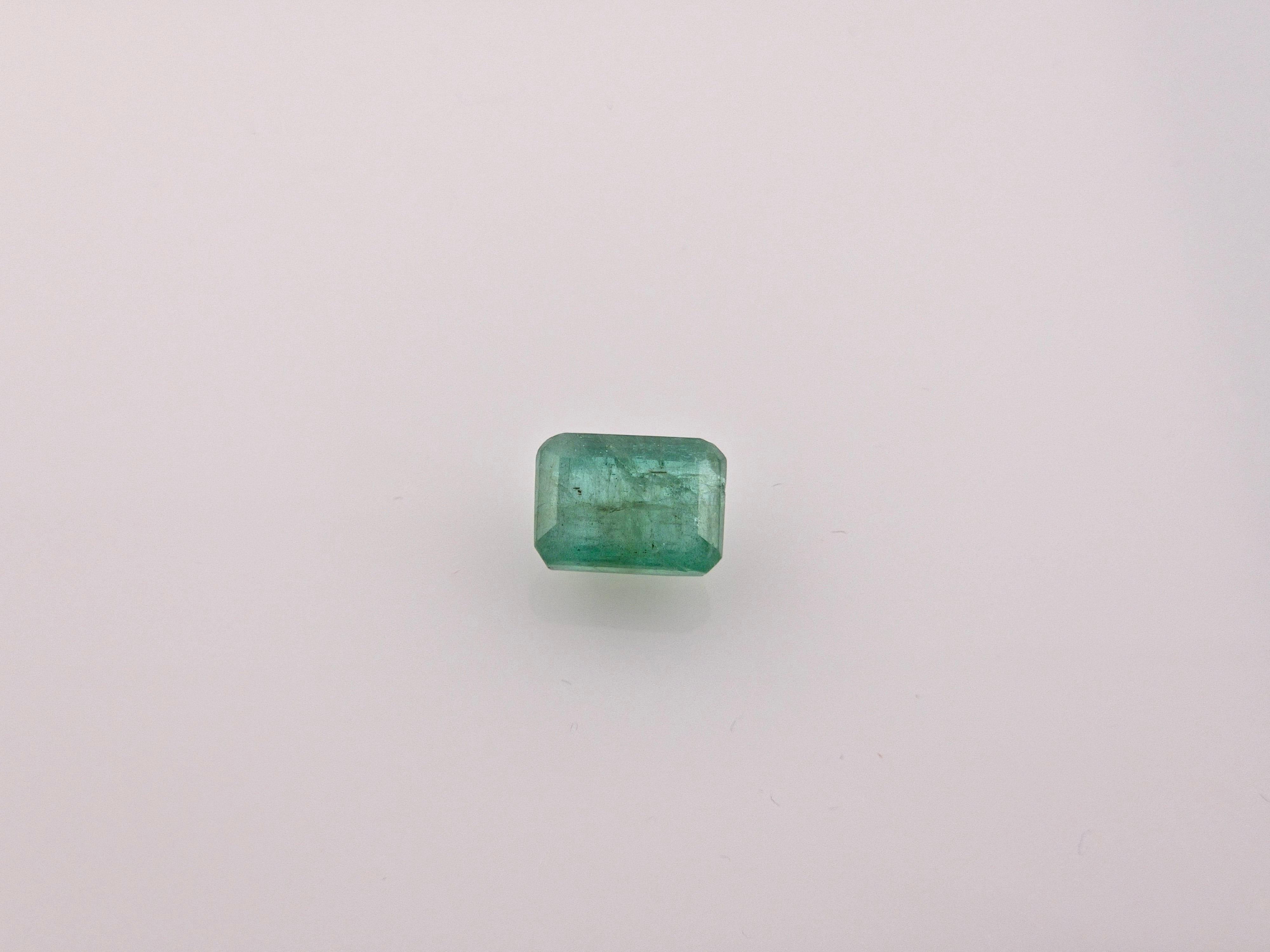EMERALD- 3.9 Carats