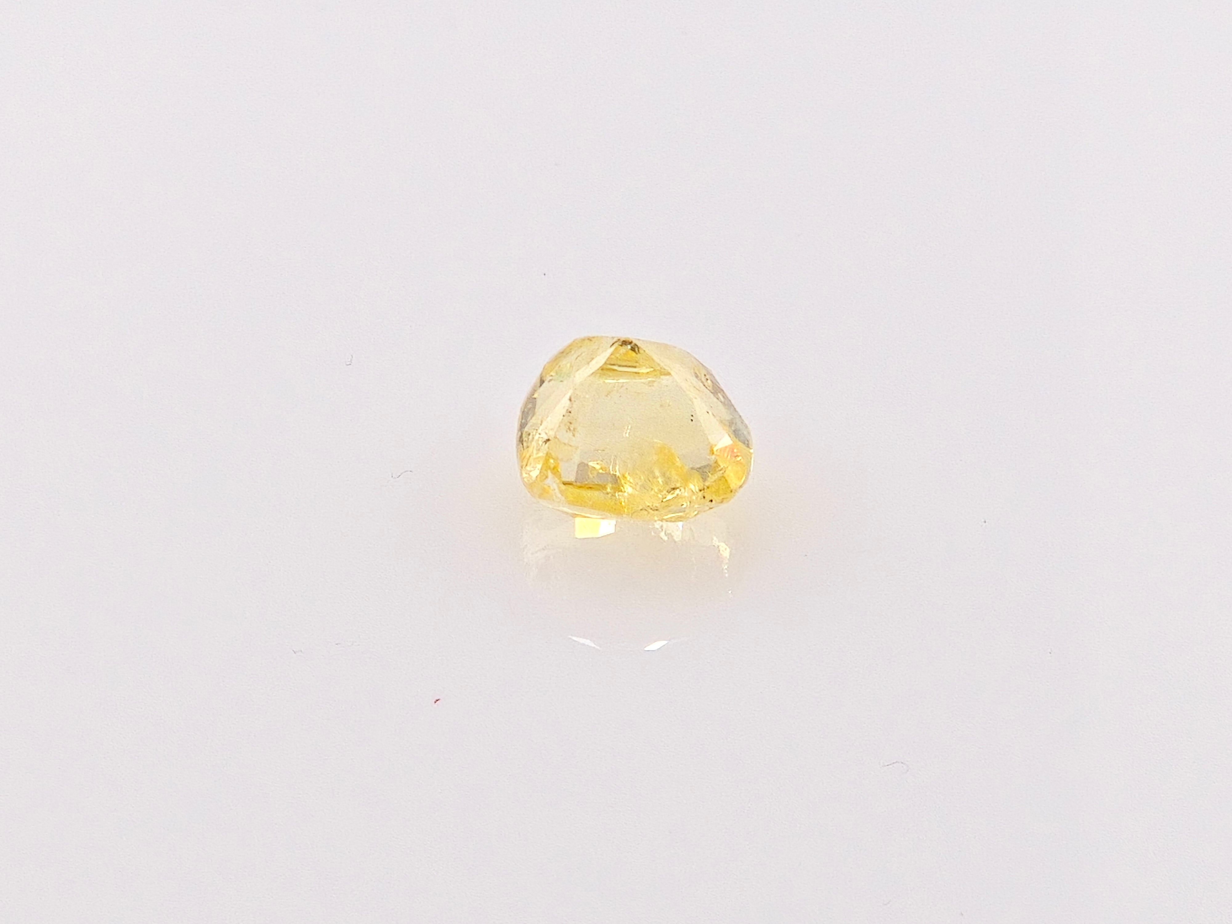 YELLOW SAPPHIRE - 3.09 CARATS