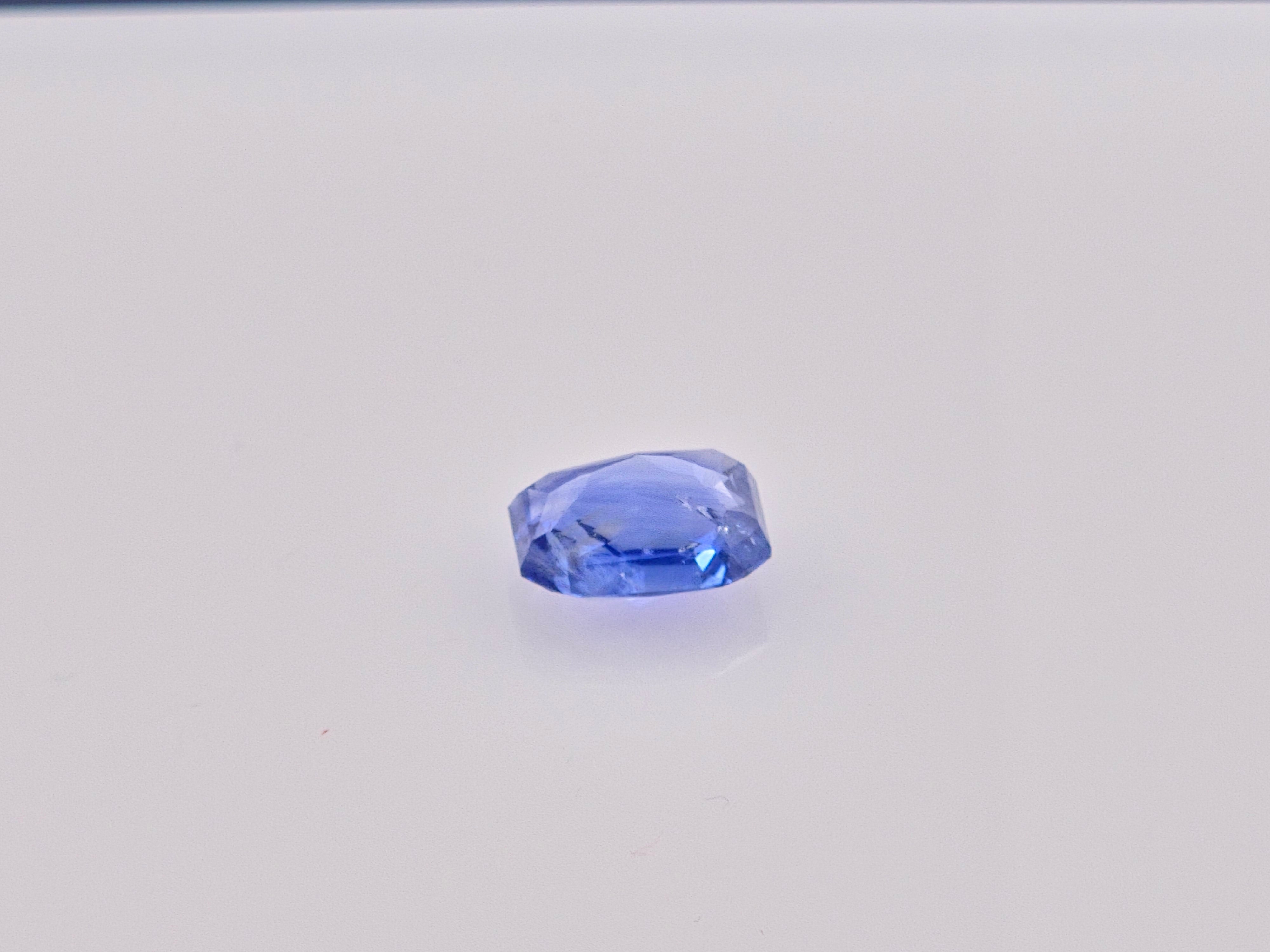 BLUE SAPPHIRE-  3.54 Carats