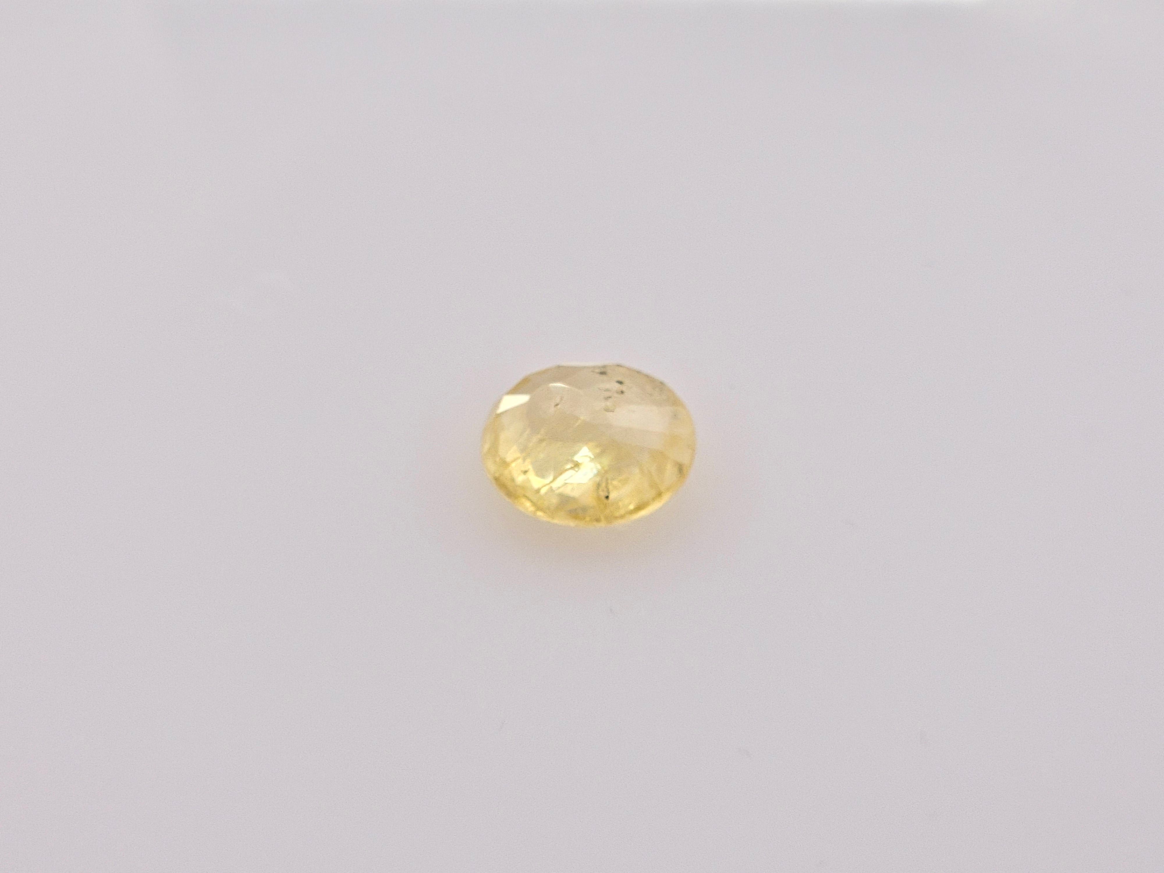 YELLOW SAPPHIRE-  3.29 Carats