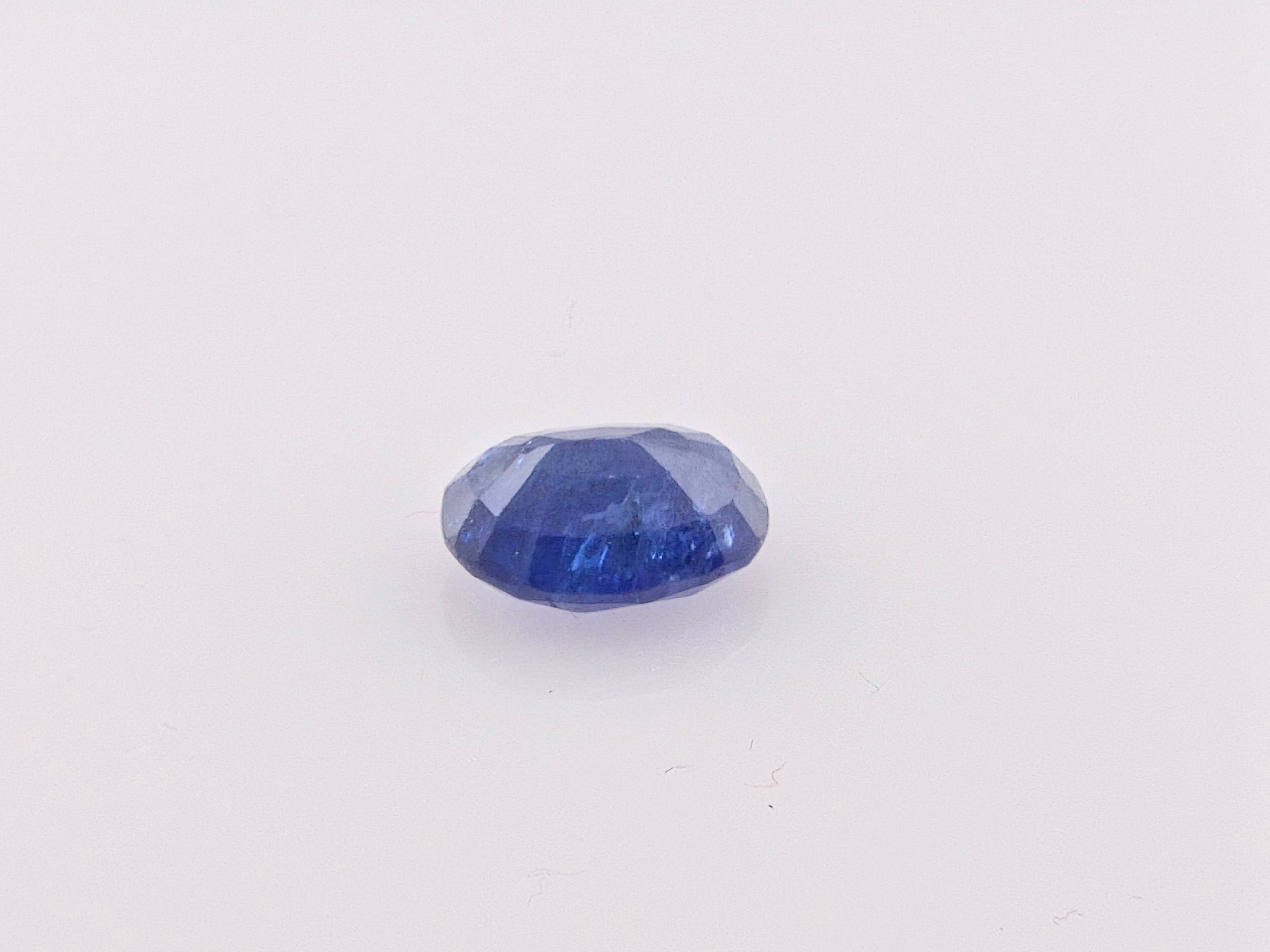 BLUE SAPPHIRE - 3.35 Carats