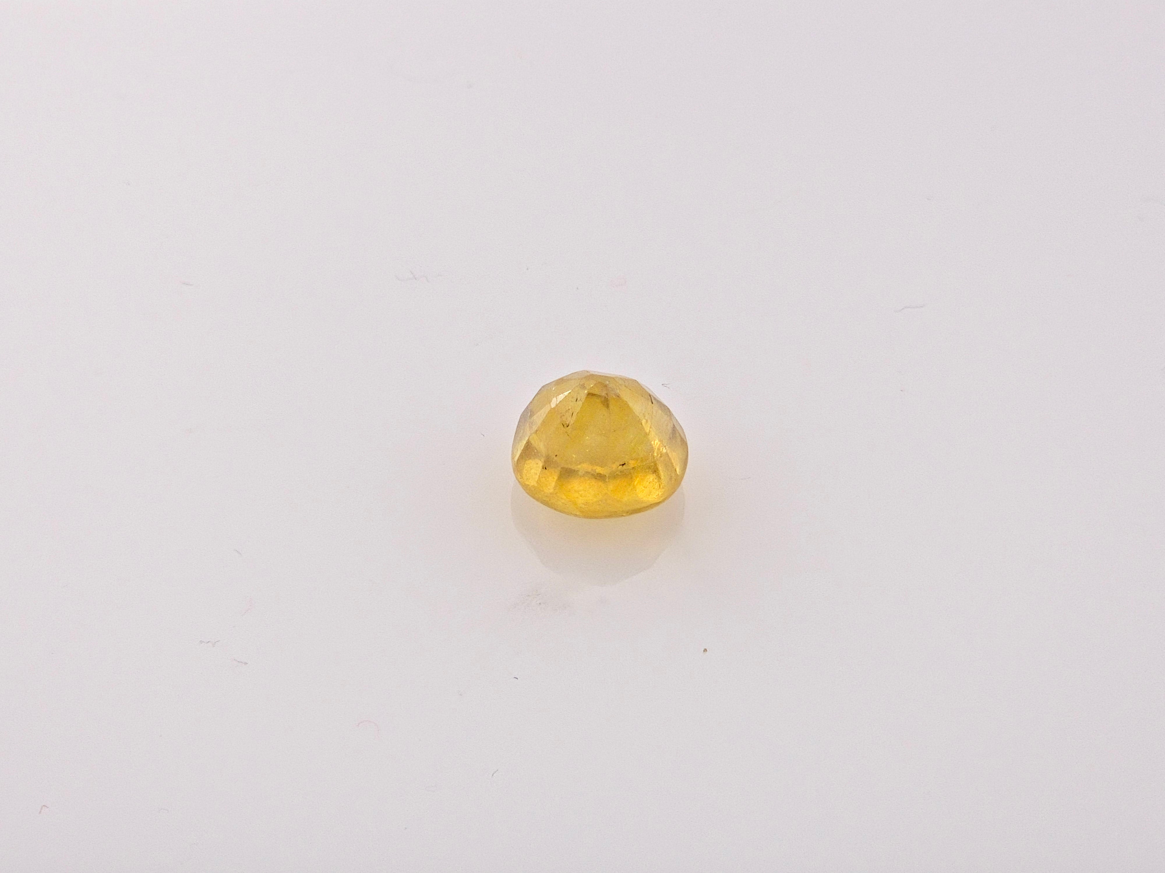 YELLOW  SAPPHIRE - 5.54 Carats
