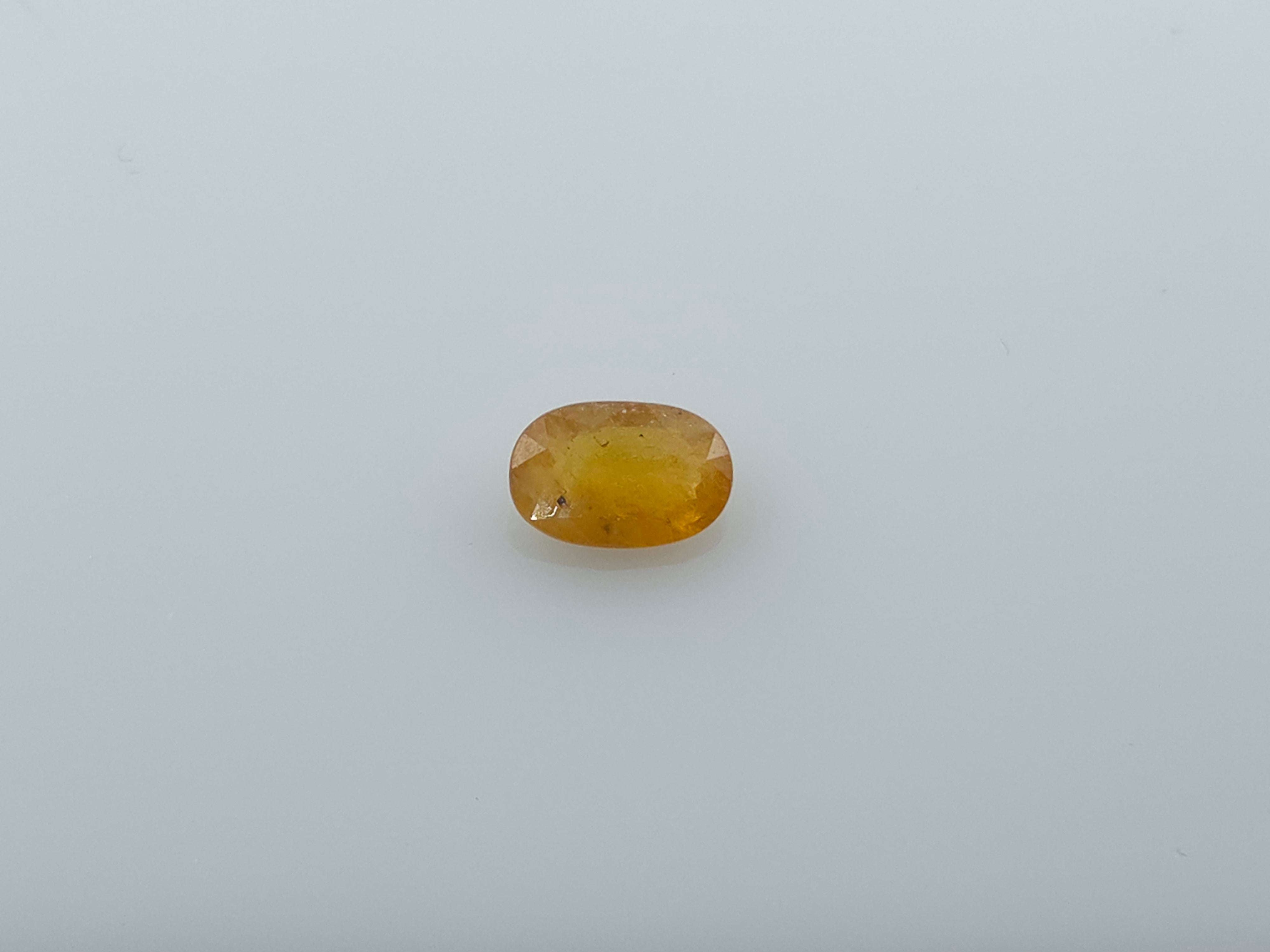 YELLOW SAPPHIRE - 1.89 CARATS
