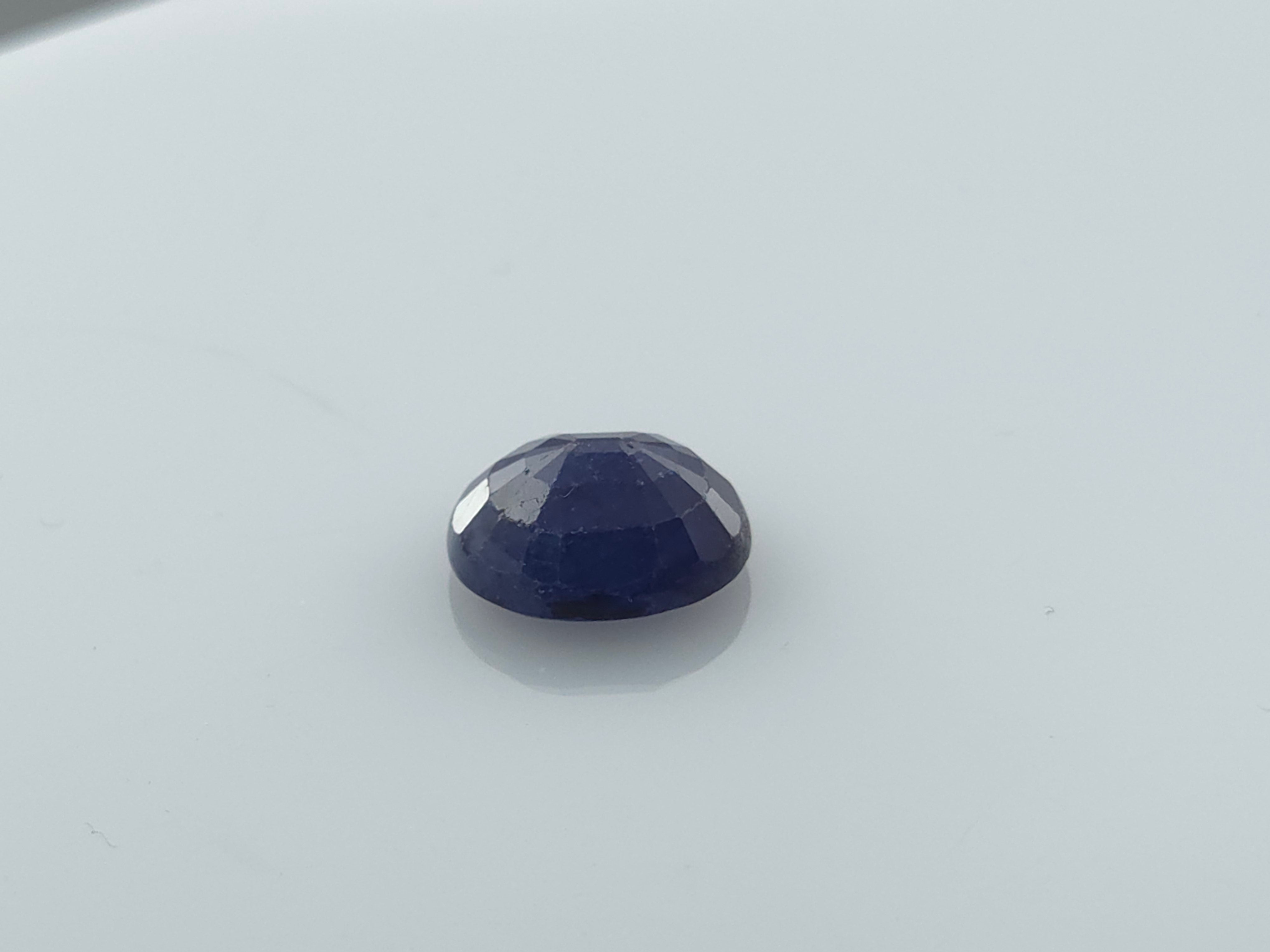 BLUE SAPPHIRE - 5.84 CARATS