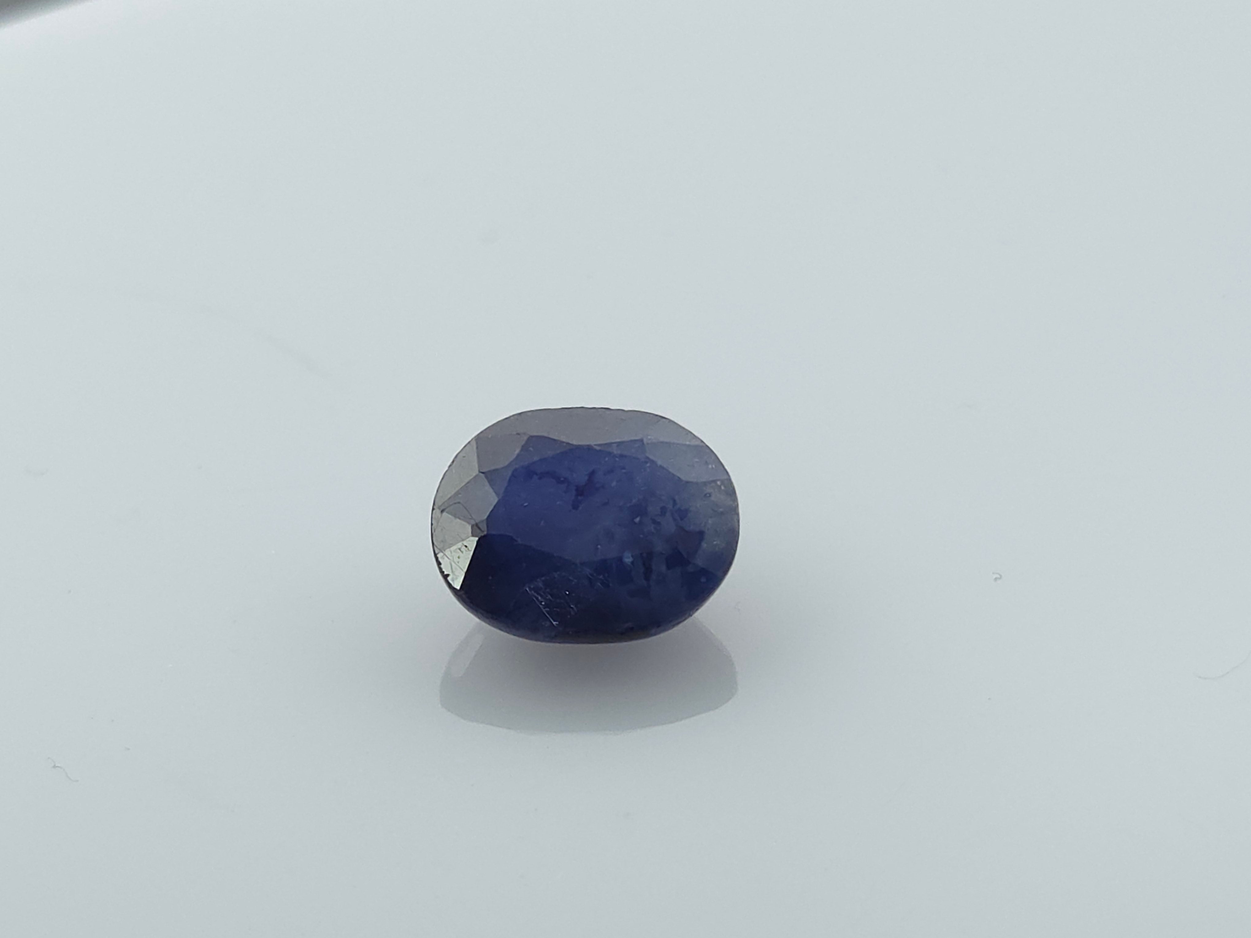 BLUE SAPPHIRE - 5.84 CARATS