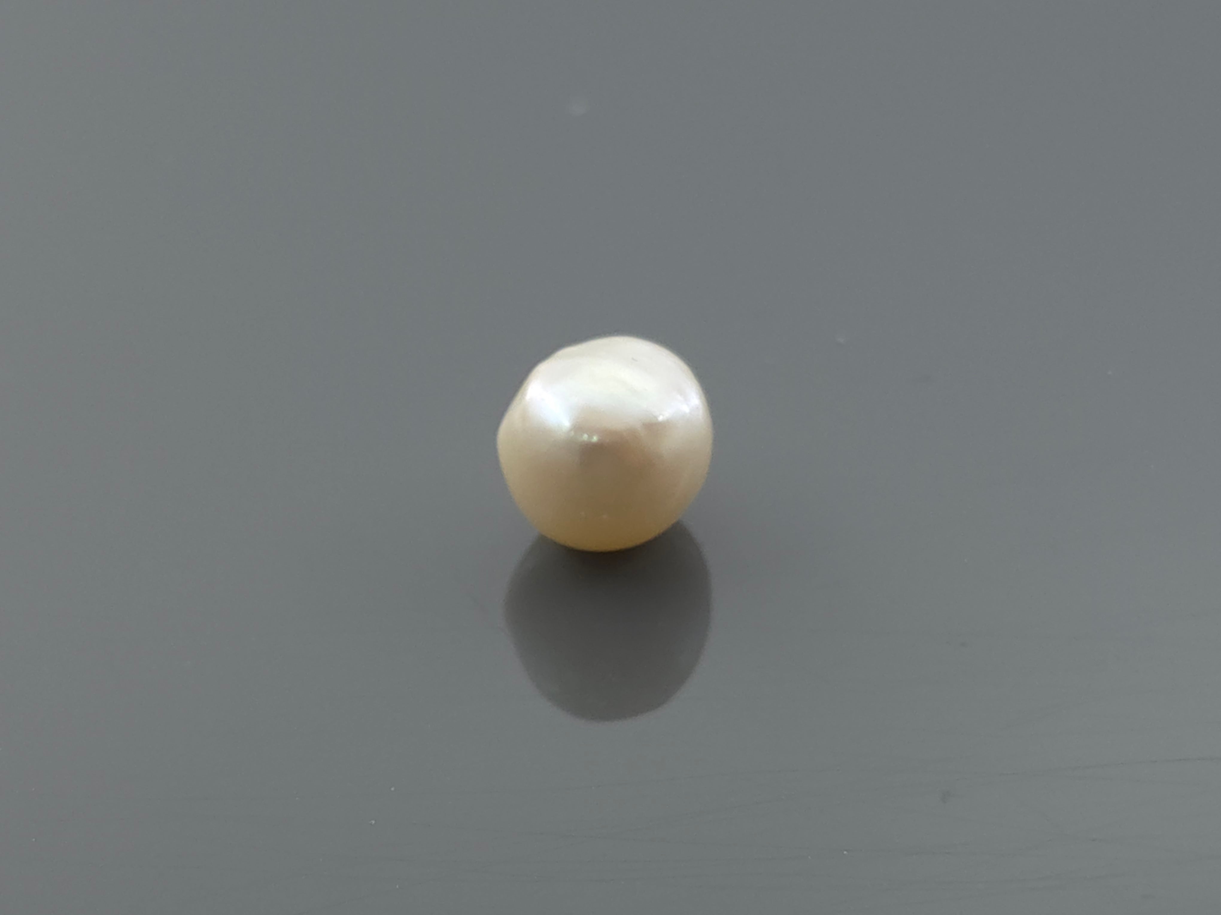 PEARL - 4.62 CARATS