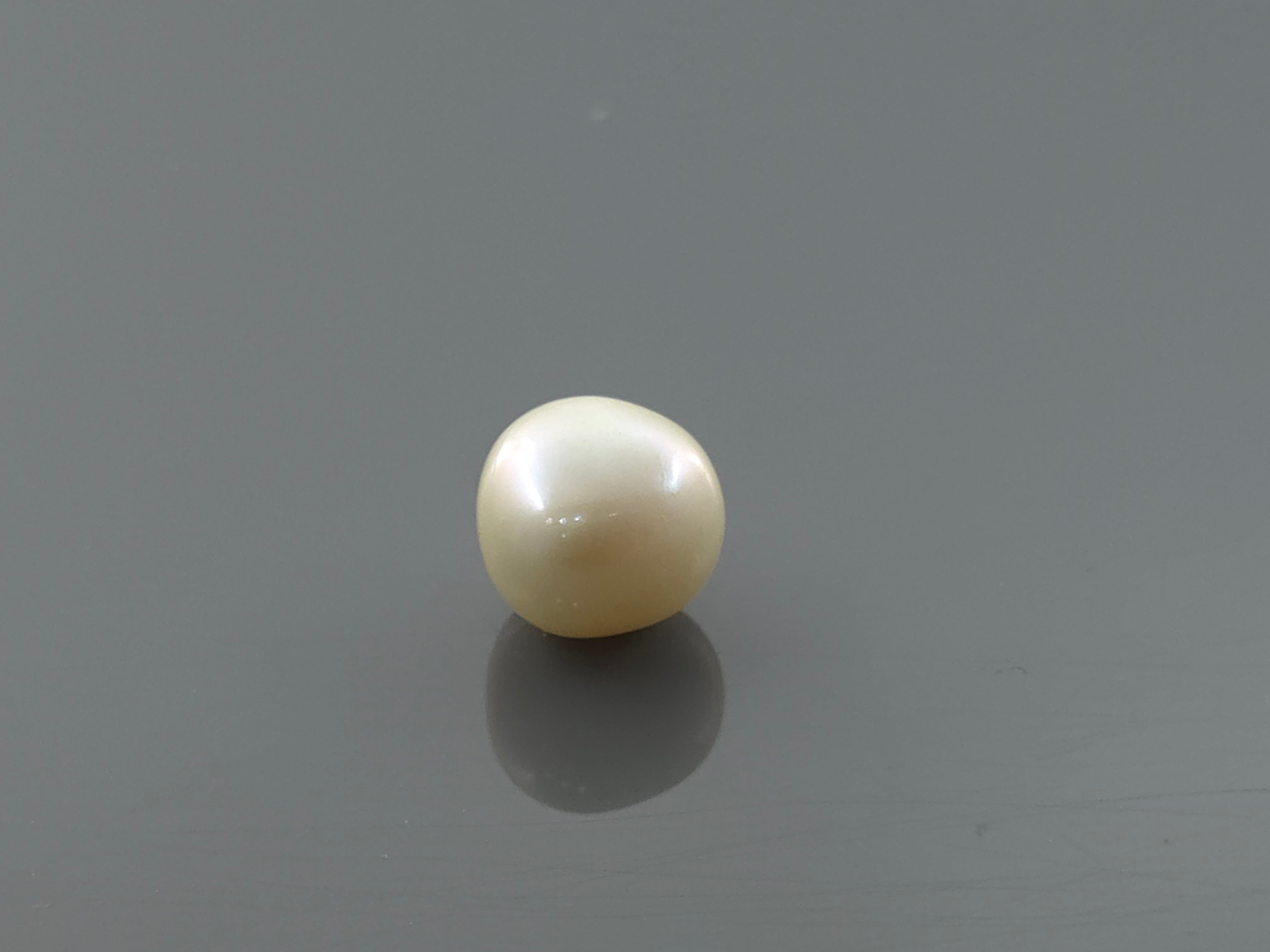 PEARL - 5.57 CARATS