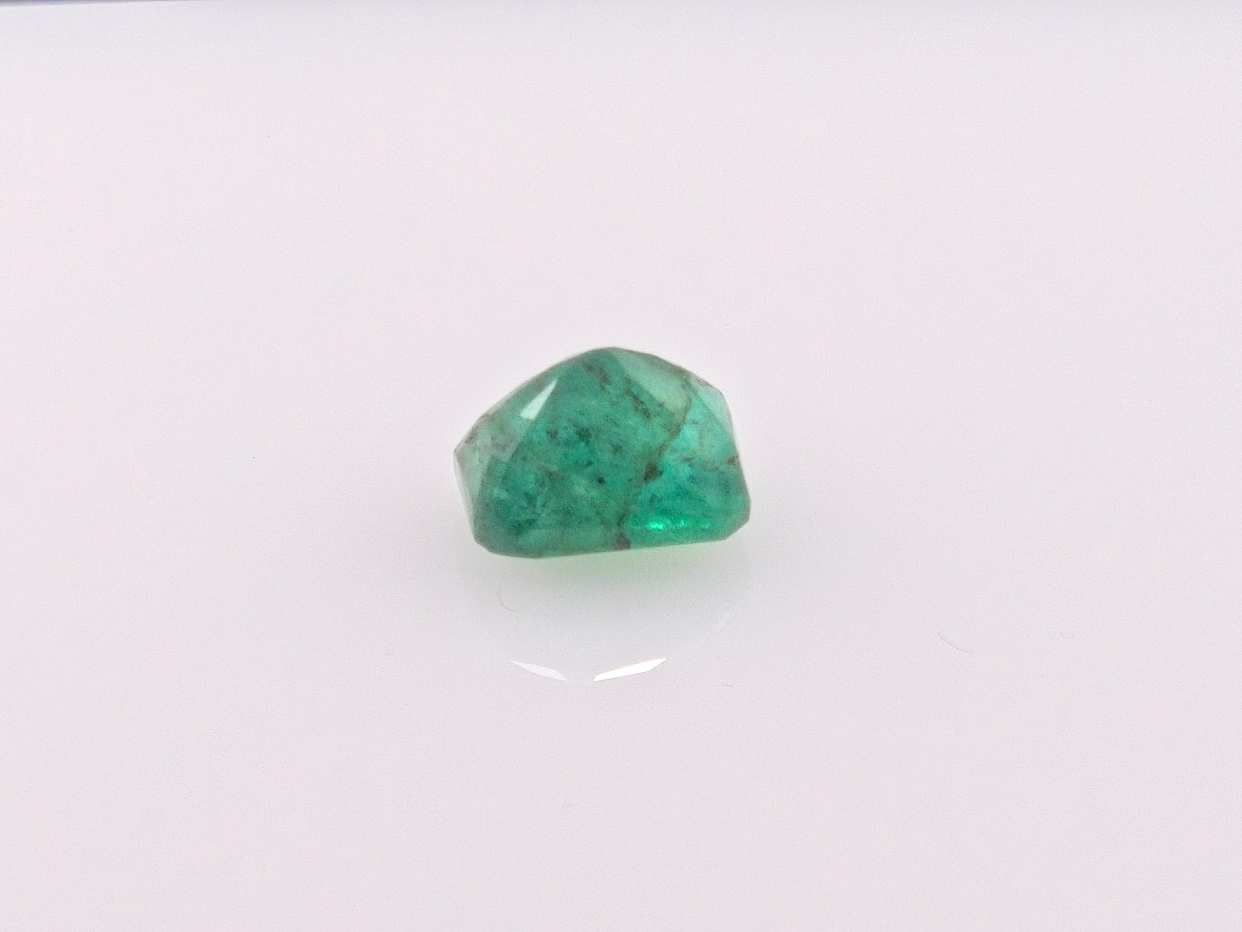 EMERALD- 4.58Carats