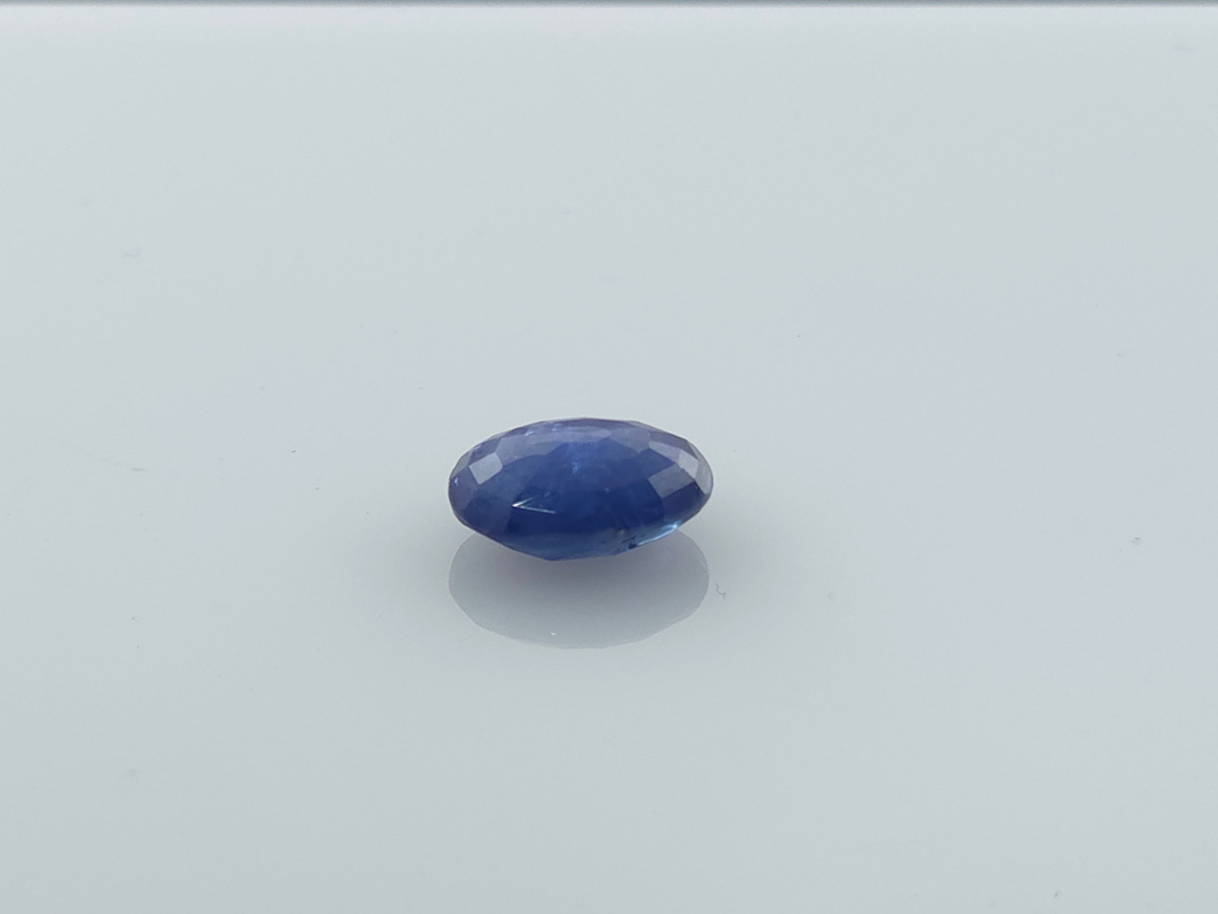 BLUE SAPPHIRE - 4.29 CARATS