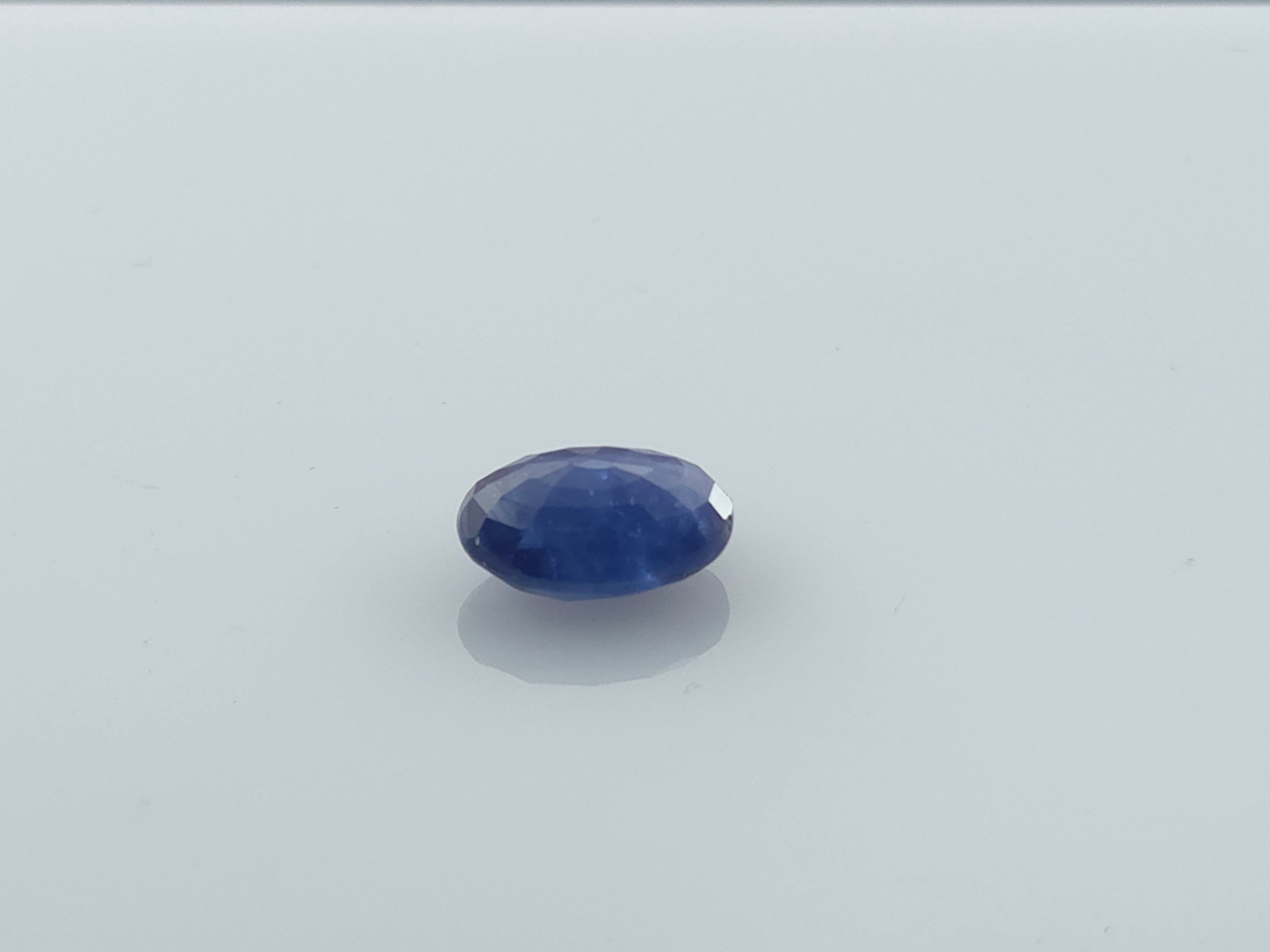 BLUE SAPPHIRE - 4.29 CARATS