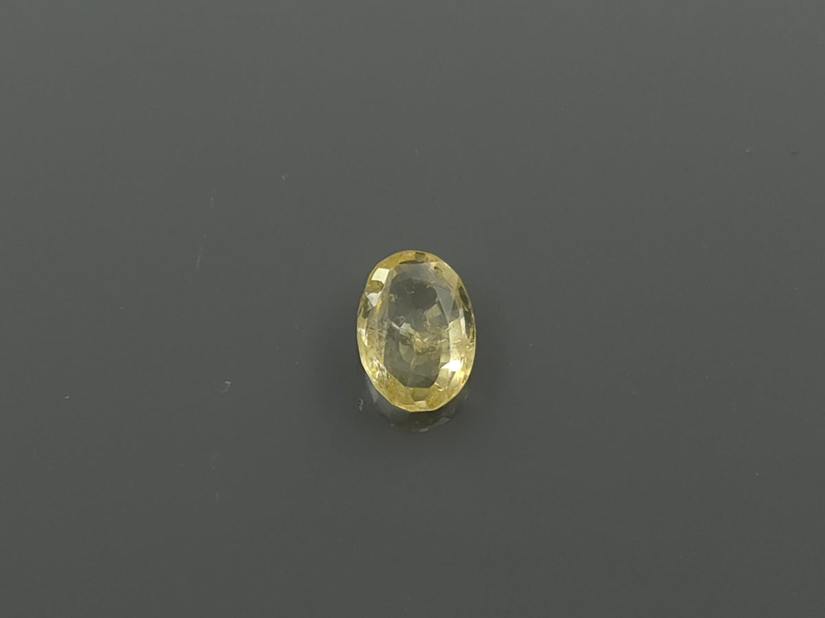 YELLOW SAPPHIRE - 3.04 CARATS