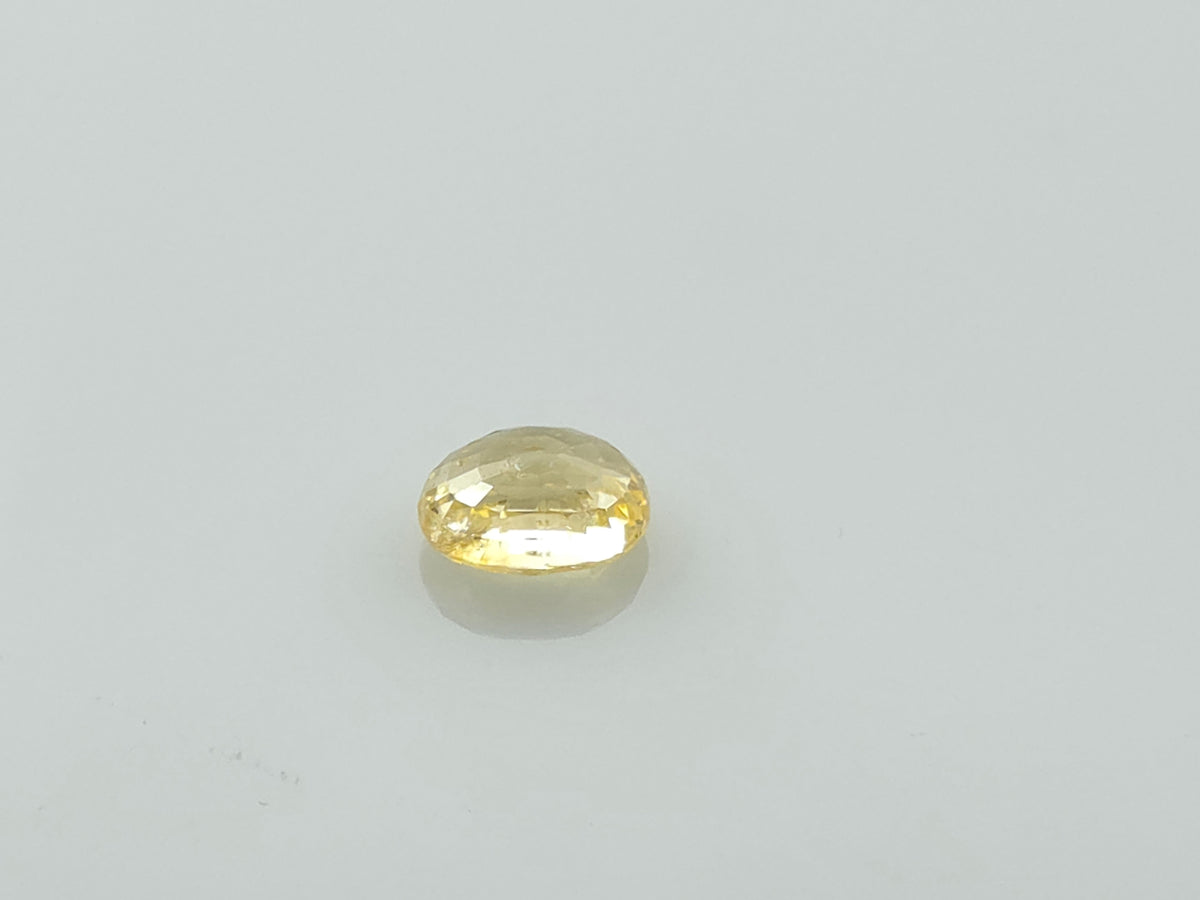 YELLOW SAPPHIRE - 3.59 CARATS