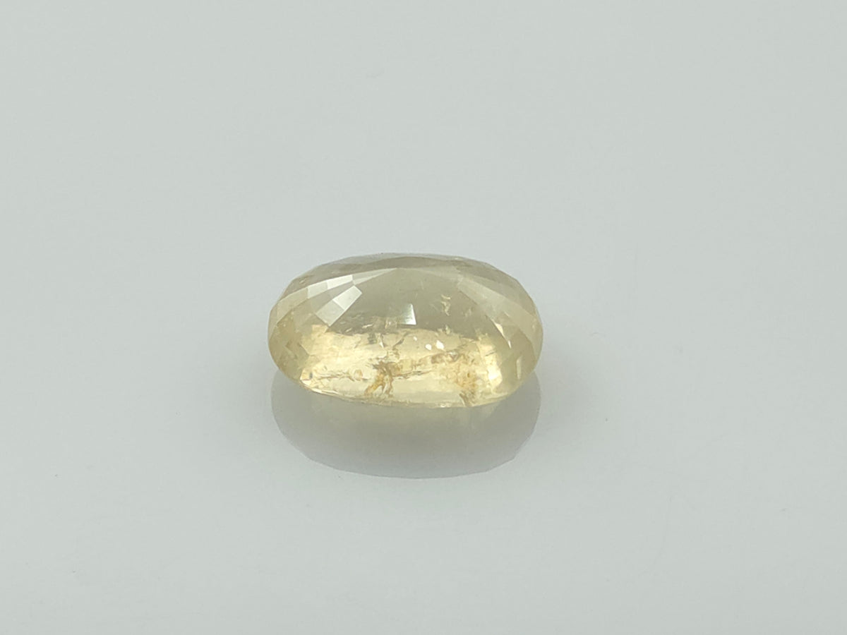 YELLOW SAPPHIRE - 15.39 CARATS