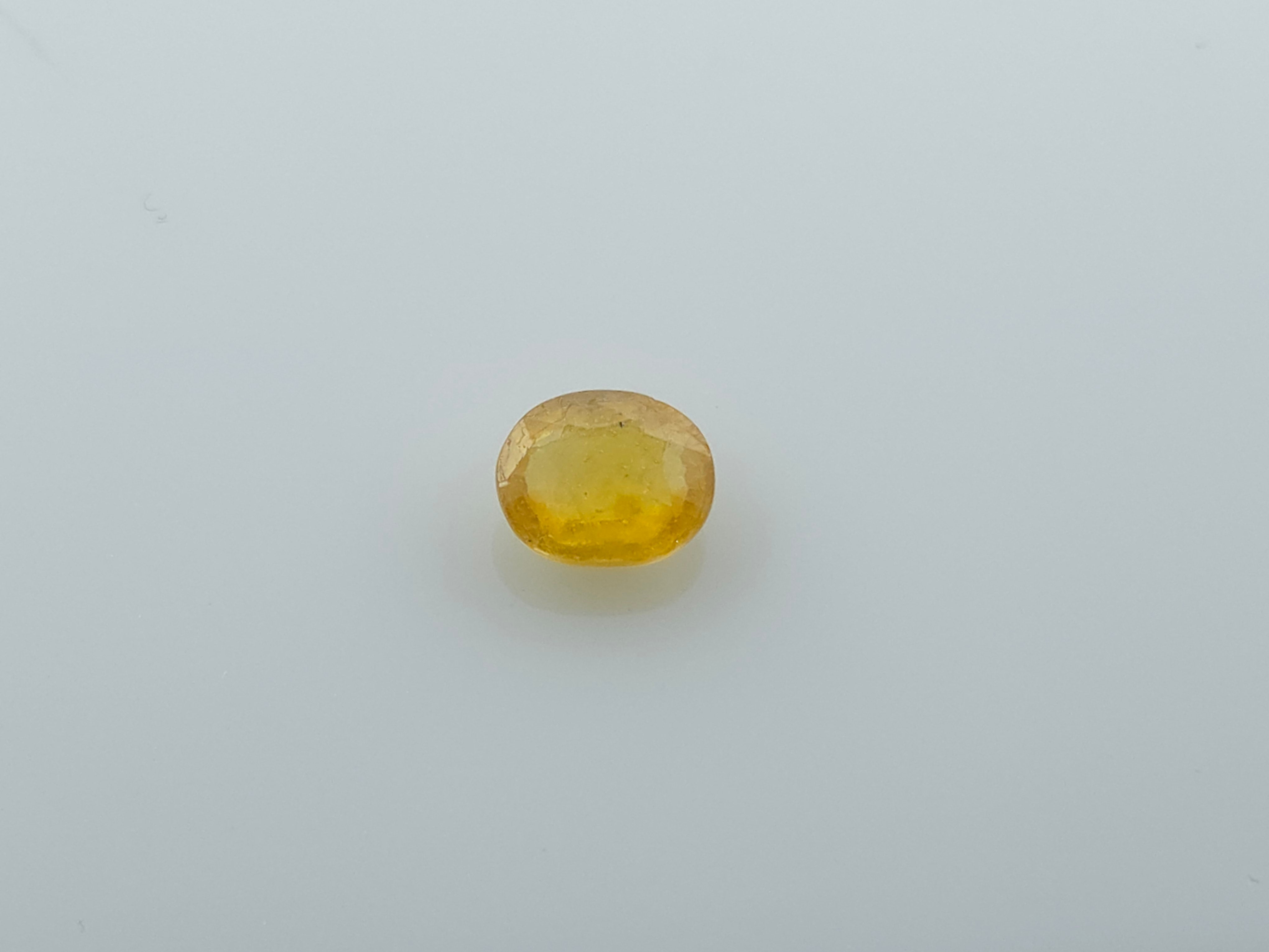 YELLOW SAPPHIRE - 2.94 CARATS
