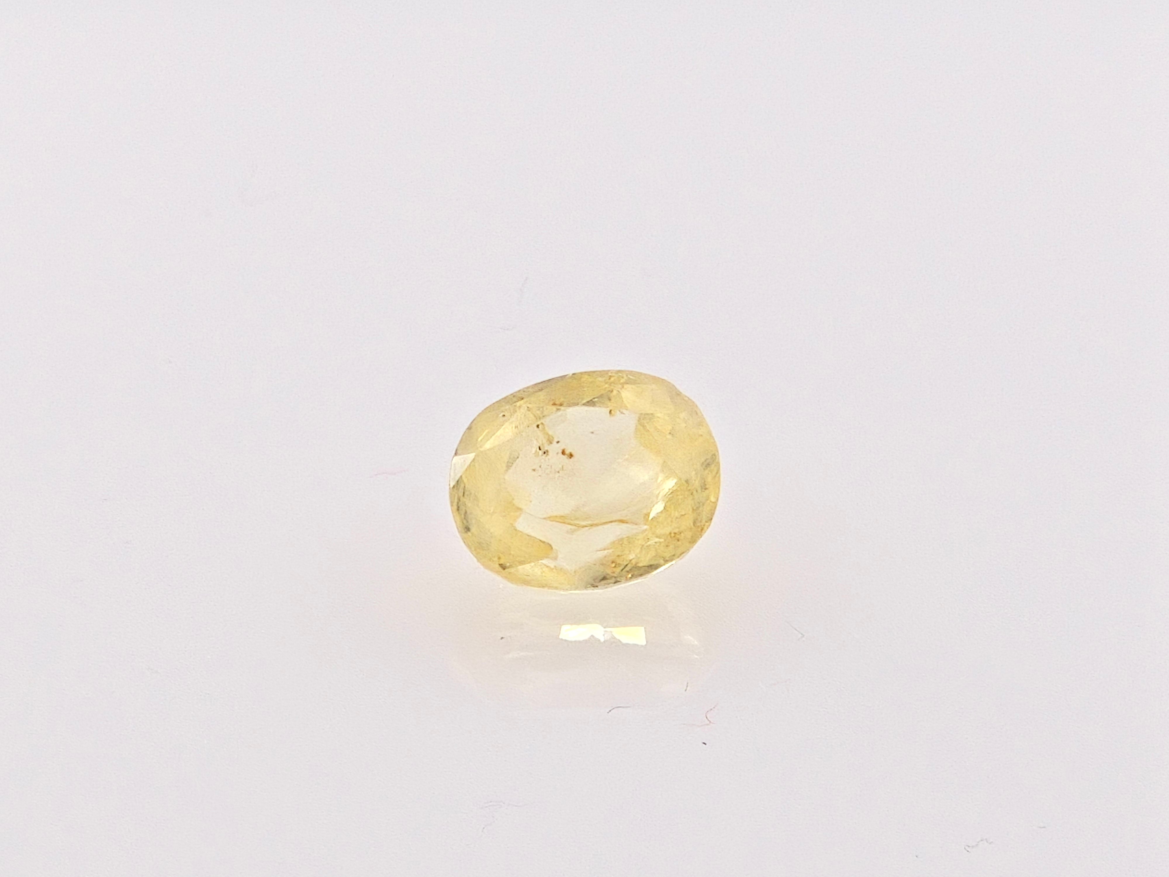 YELLOW SAPPHIRE - 3.14 CARATS