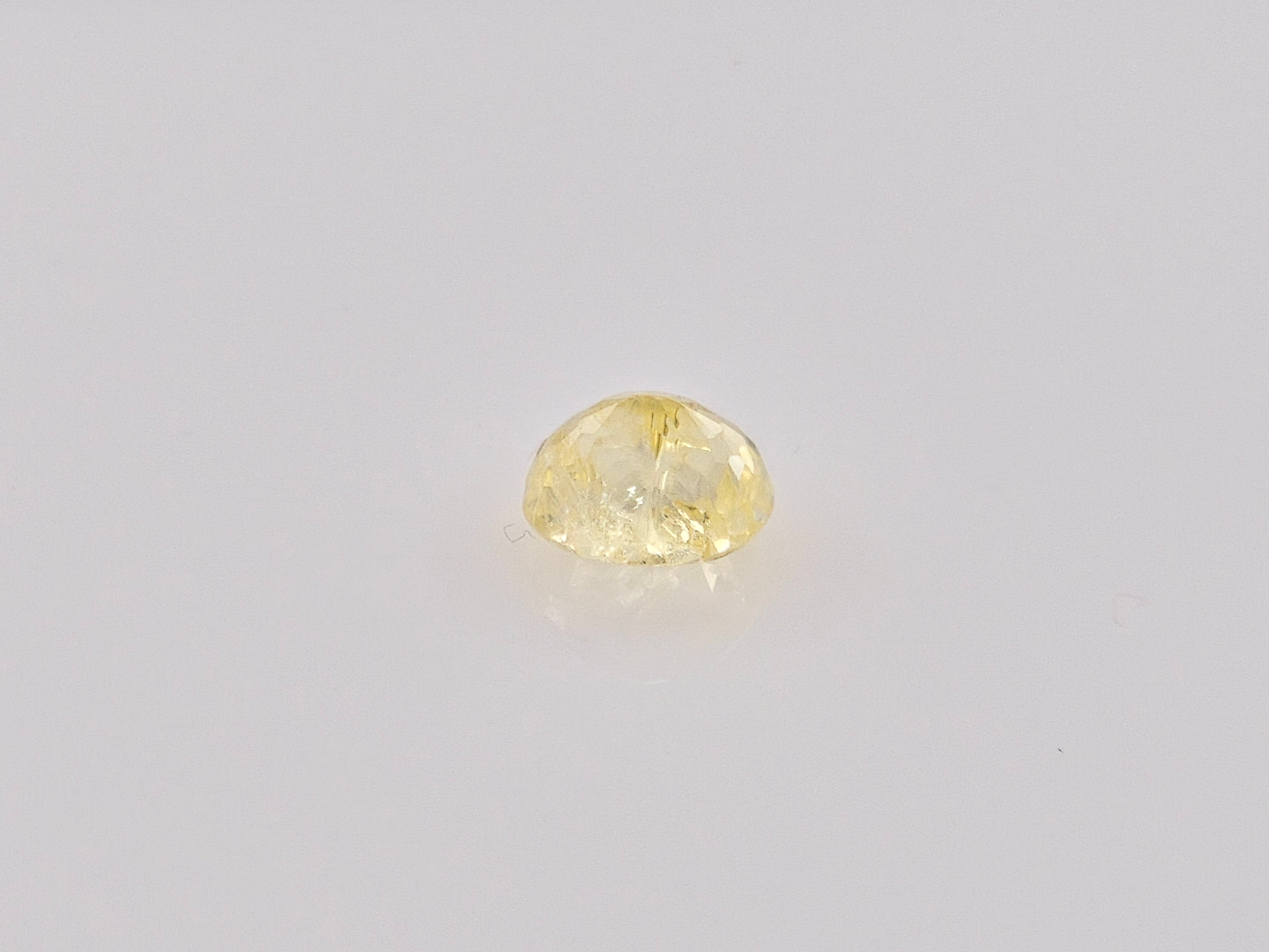 YELLOW SAPPHIRE-  3.31 Carats